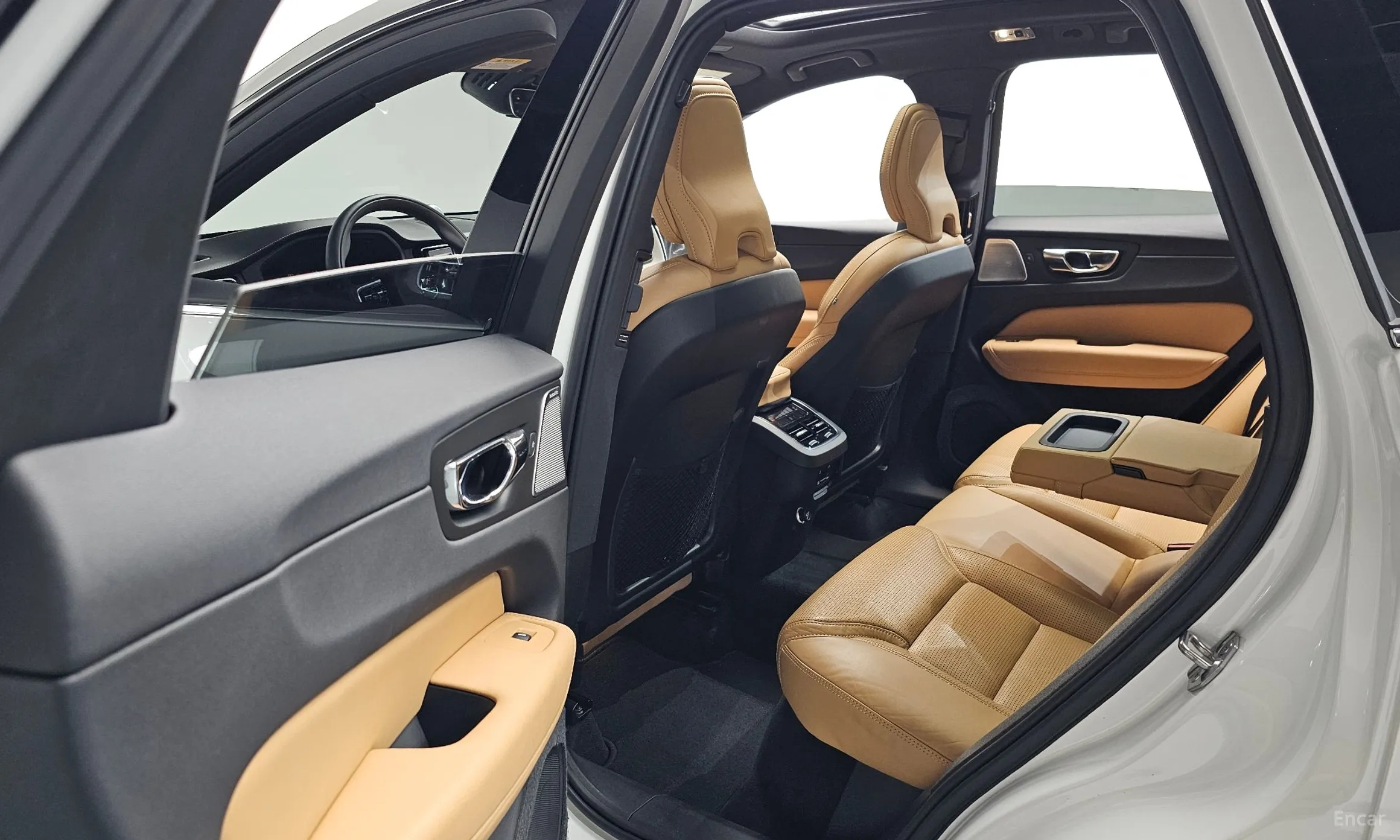 Volvo XC60 Gen 2 превью 12
