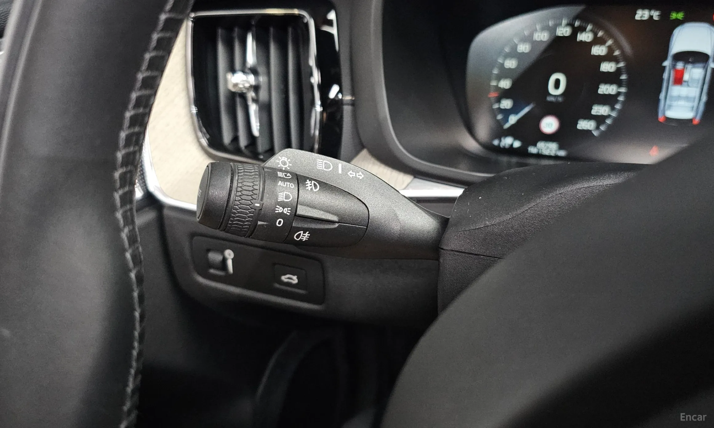 Volvo XC60 Gen 2 превью 15