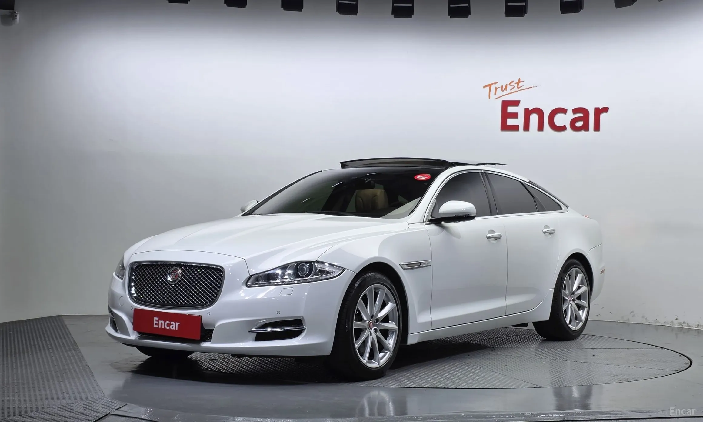 Jaguar All New XJ