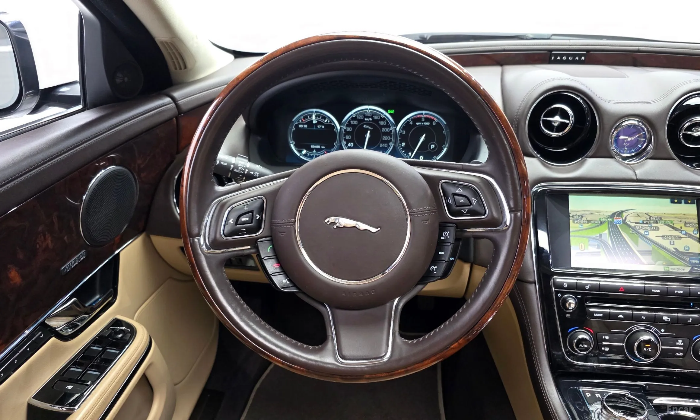 Jaguar All New XJ превью 13