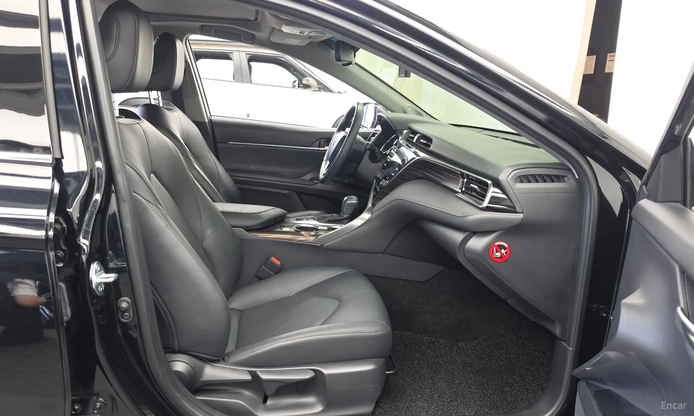 Toyota Camry (XV70) превью 11