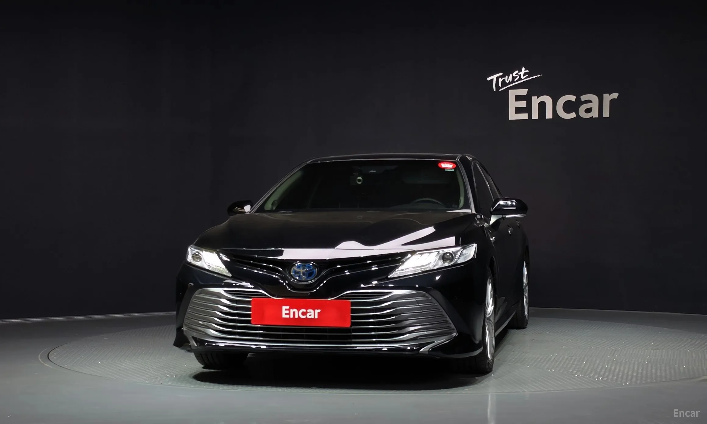 Toyota Camry (XV70) превью 3