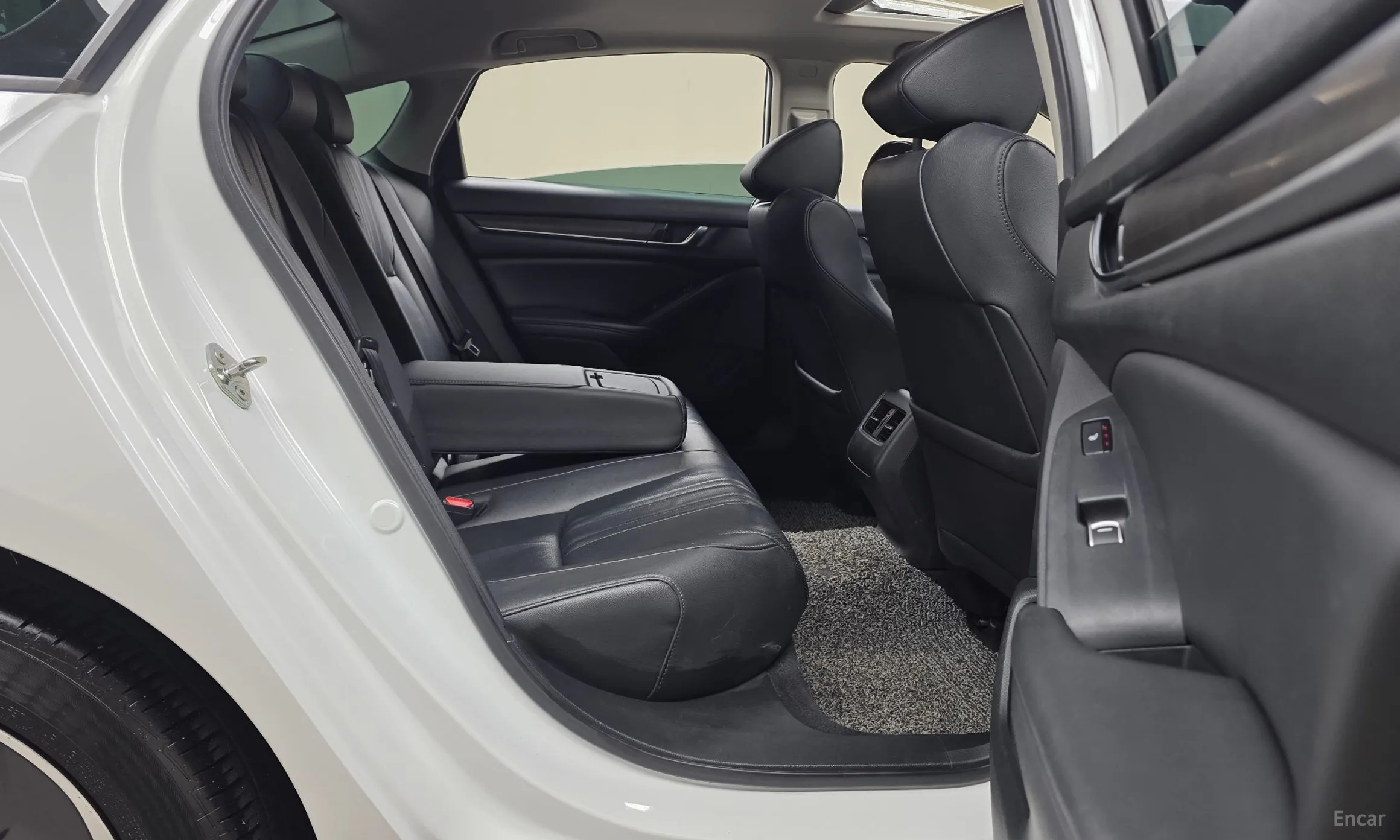 Honda Accord 10th Generation превью 11