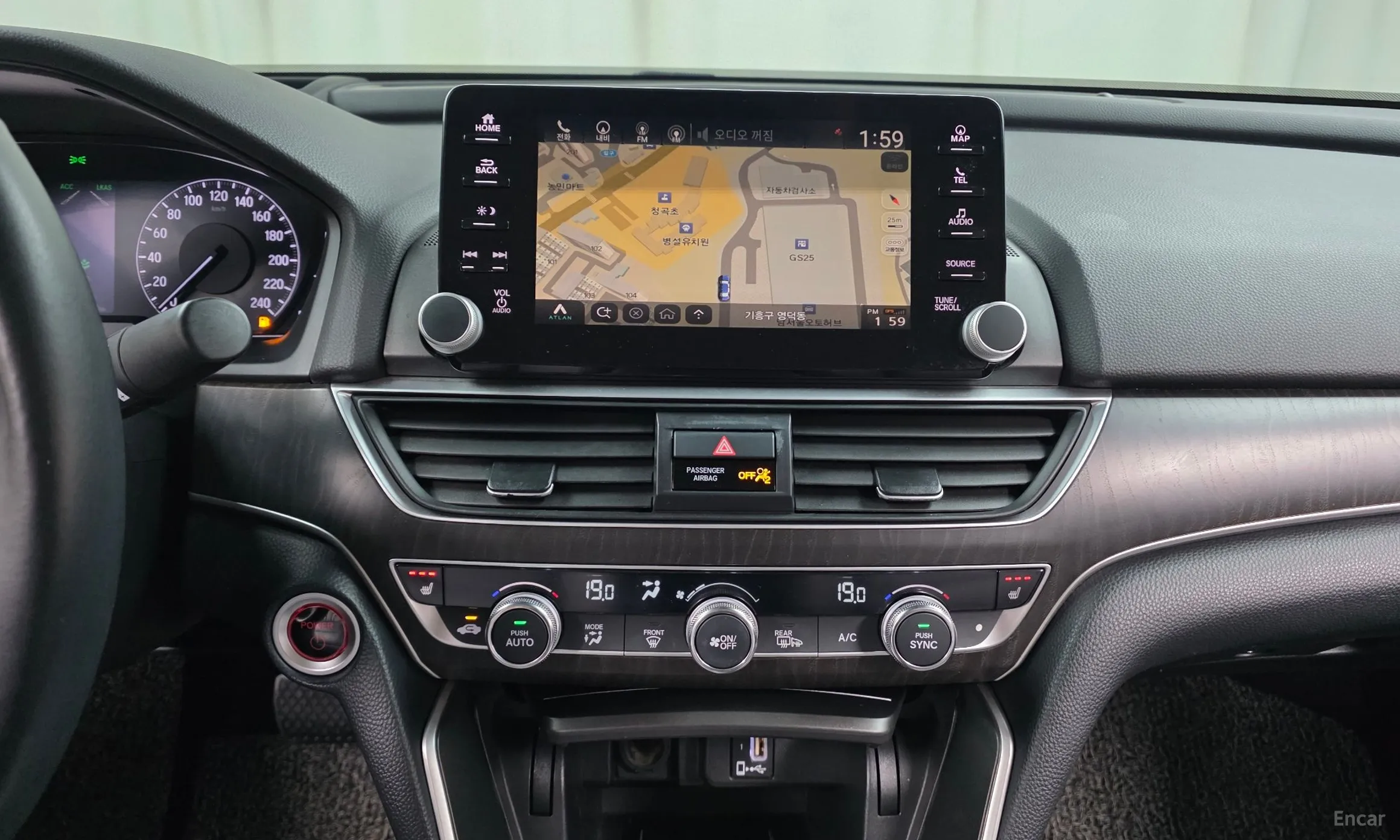 Honda Accord 10th Generation превью 13
