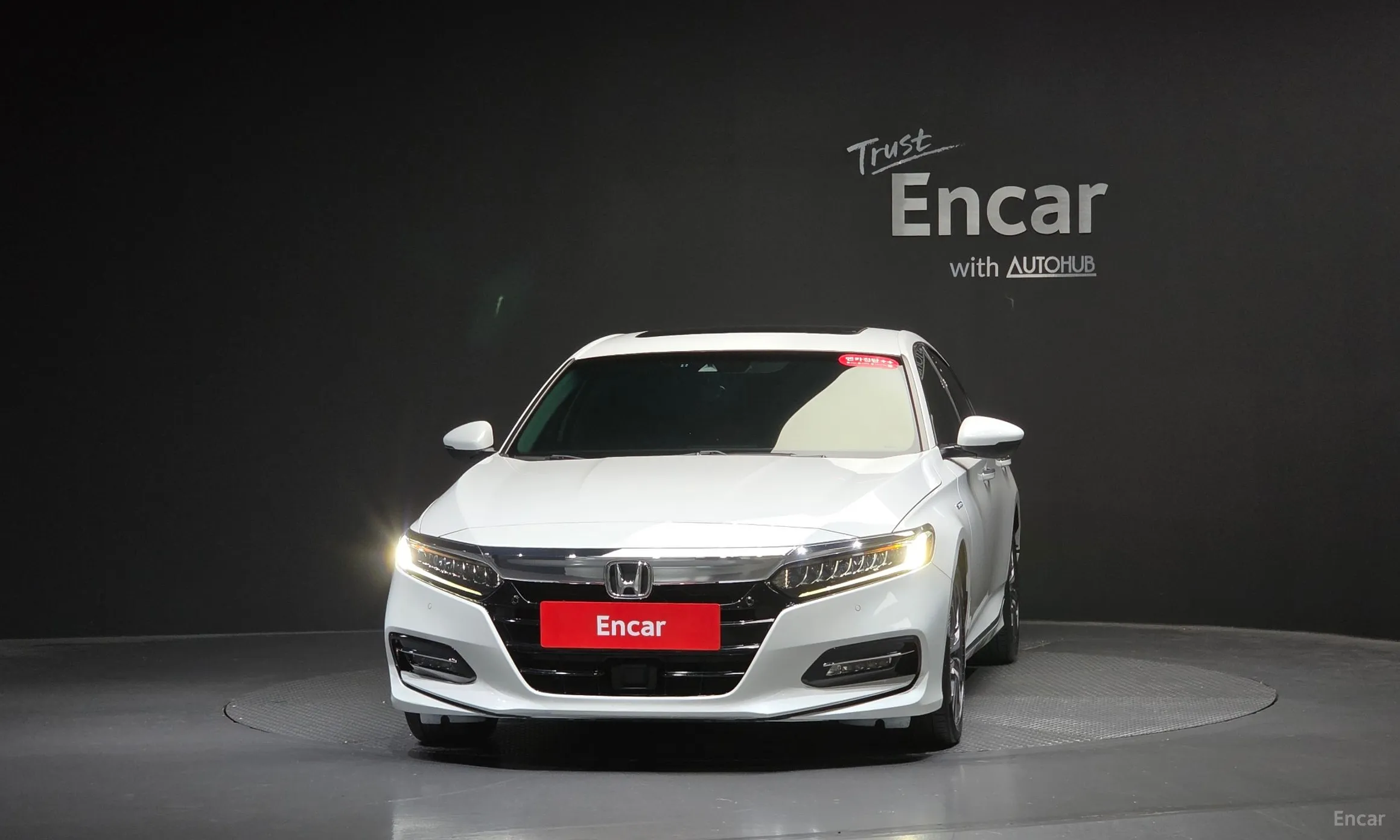 Honda Accord 10th Generation превью 3