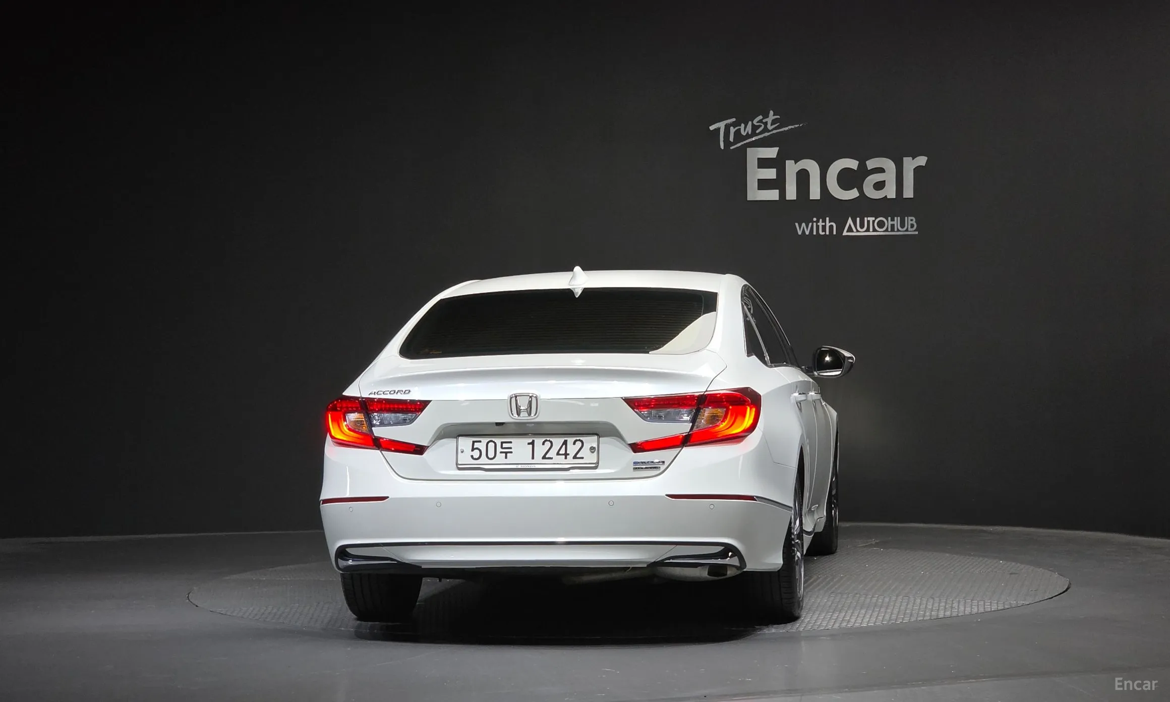 Honda Accord 10th Generation превью 4