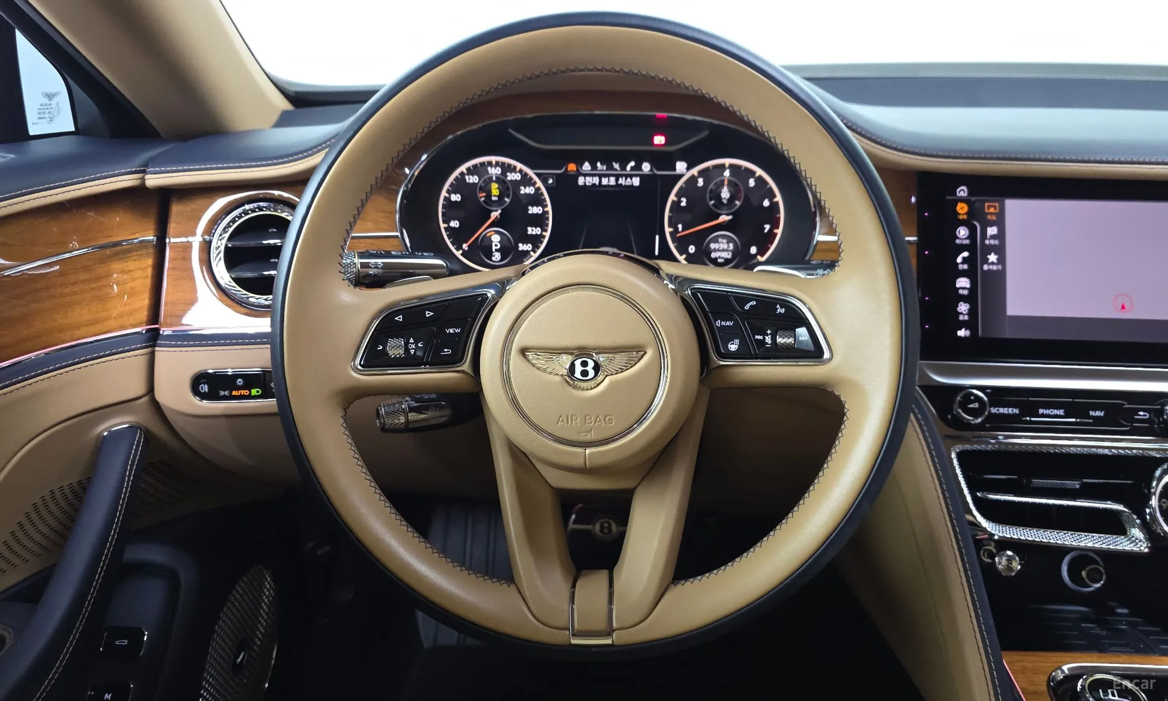 Bentley Flying Spur 3rd Generation превью 13