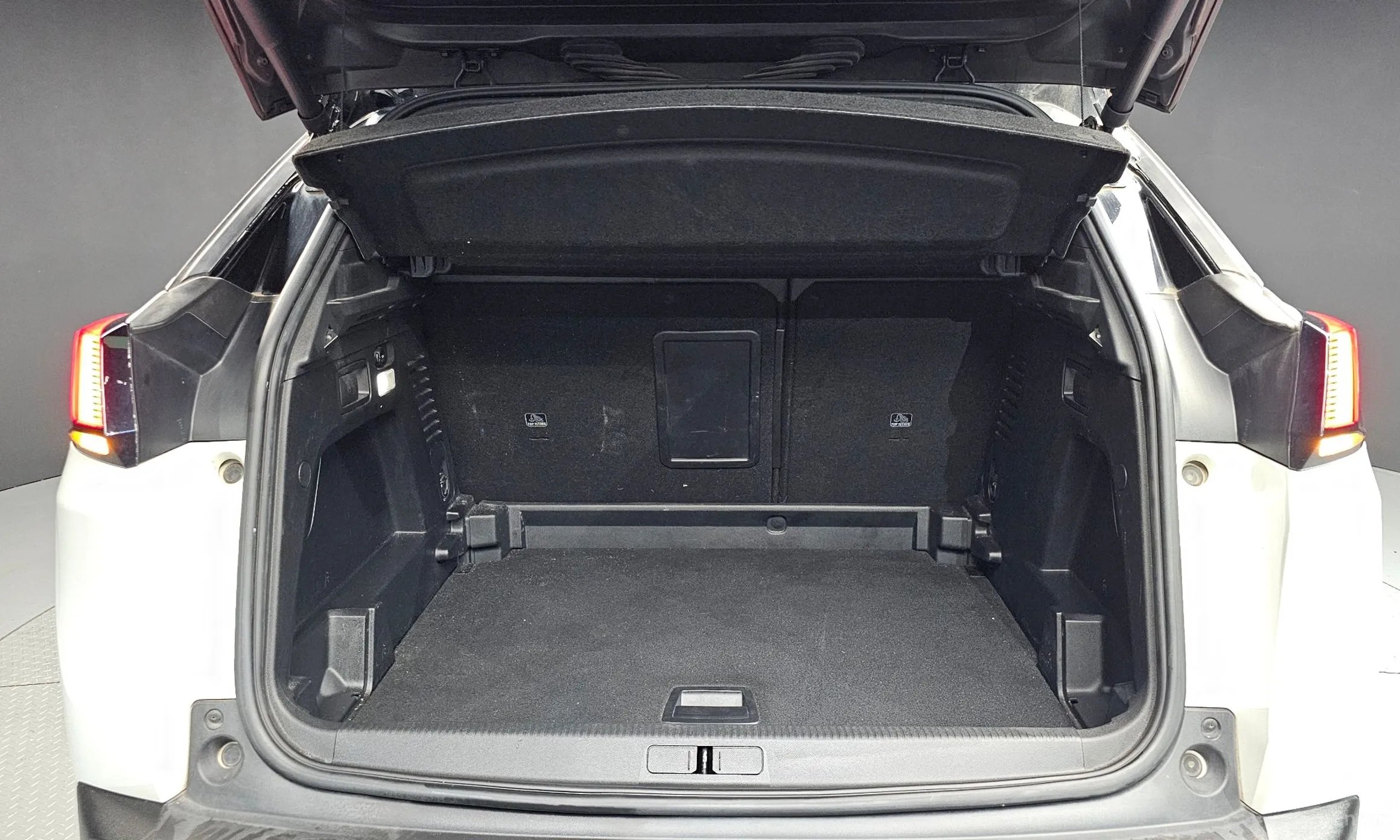 Peugeot 3008 2nd generation превью 20