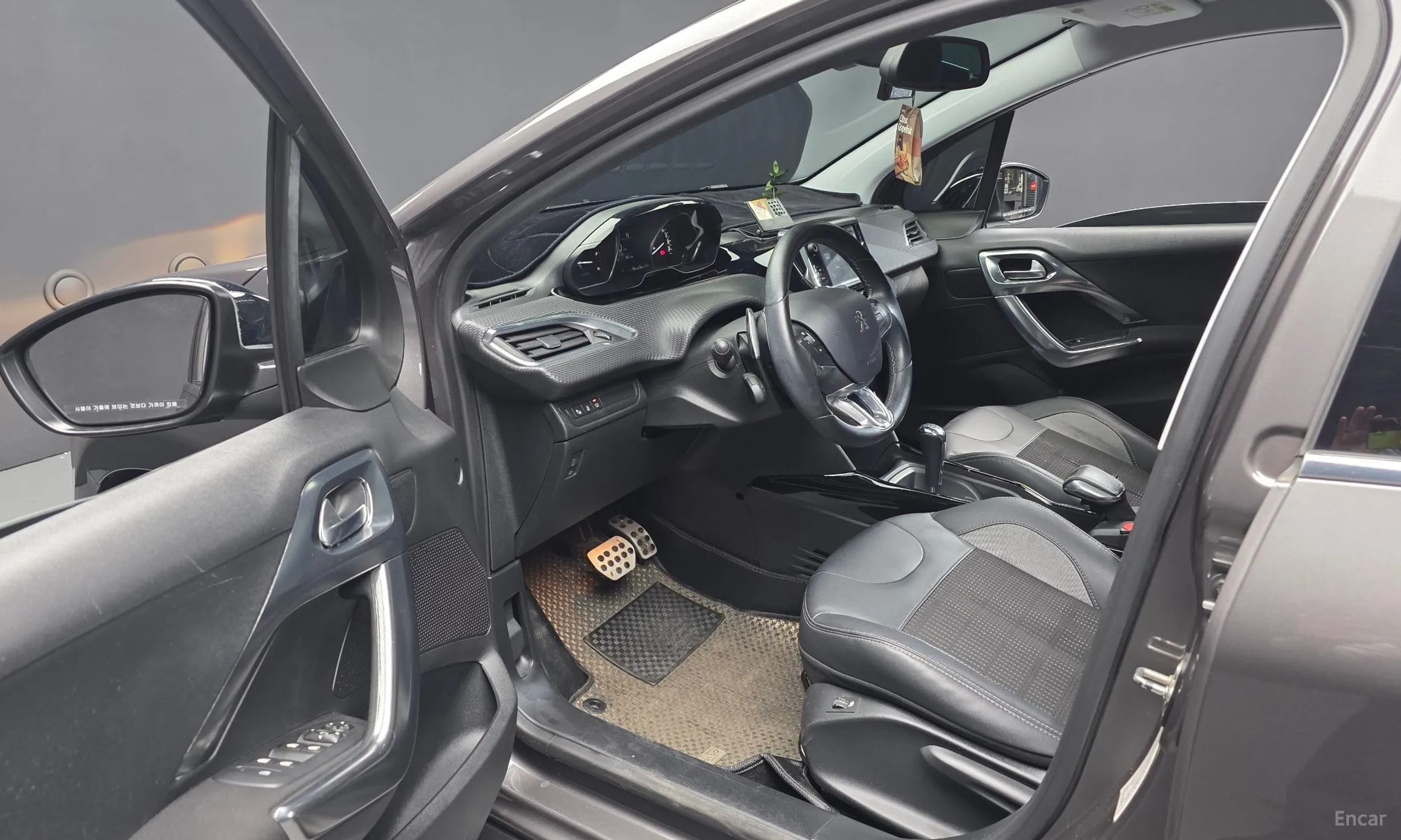 Peugeot 2008. превью 10