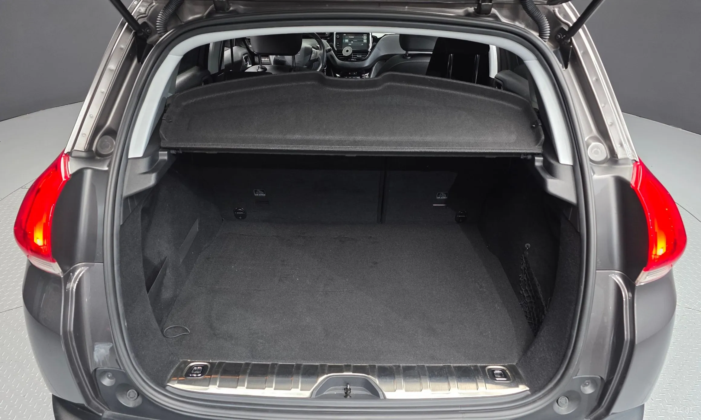 Peugeot 2008. превью 20