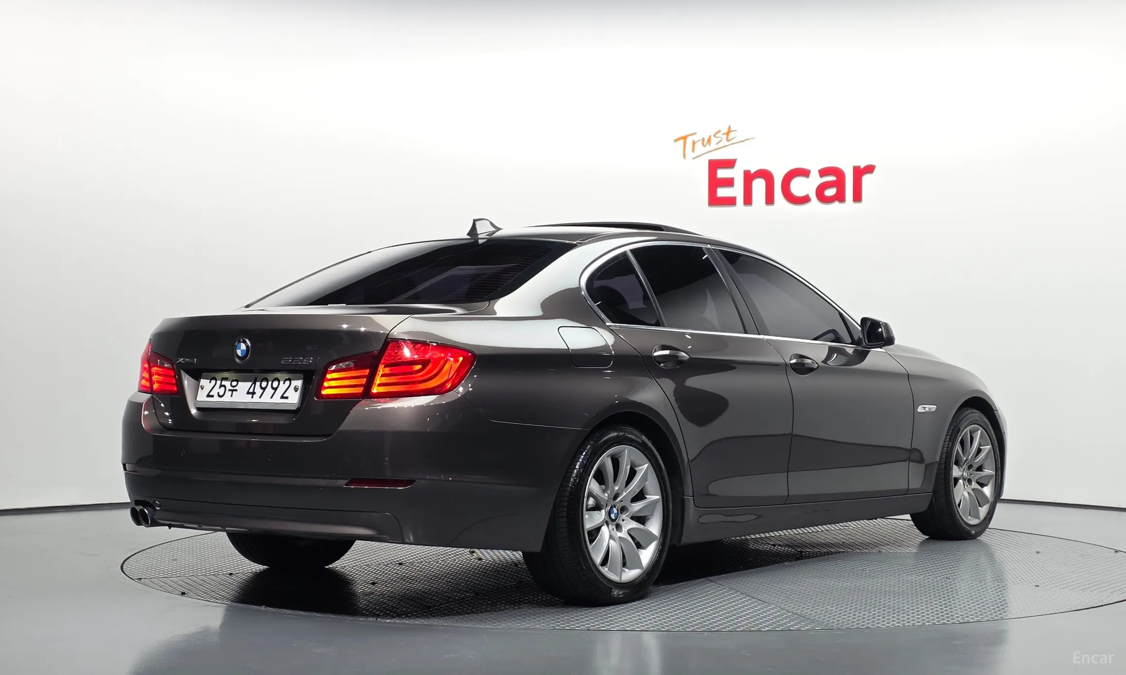 BMW 5 Series (F10) превью 2