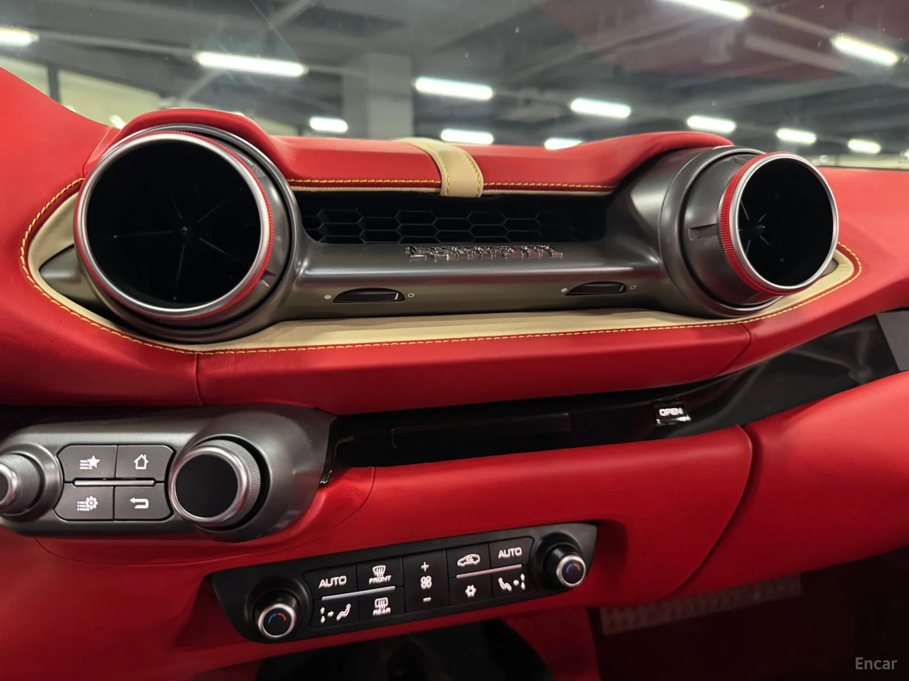 Ferrari 812 Superfast превью 9