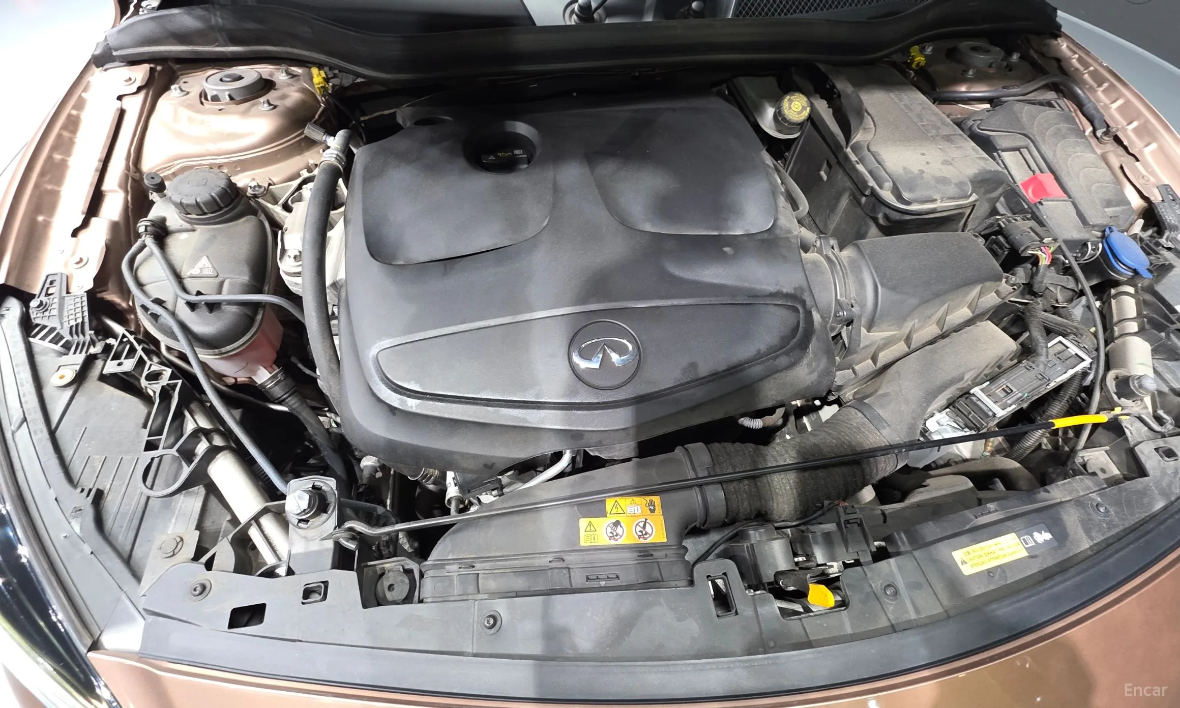 Infiniti Q30 превью 6