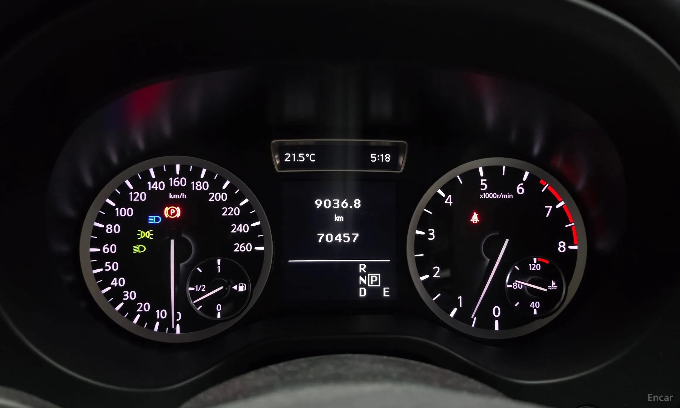 Infiniti Q30 превью 8