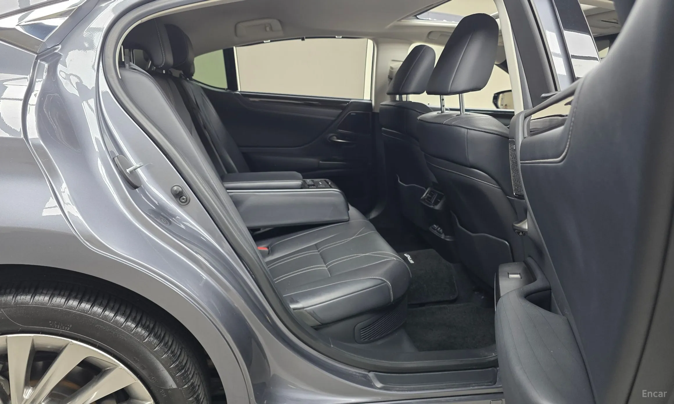 Lexus ES300h 7th Generation превью 11
