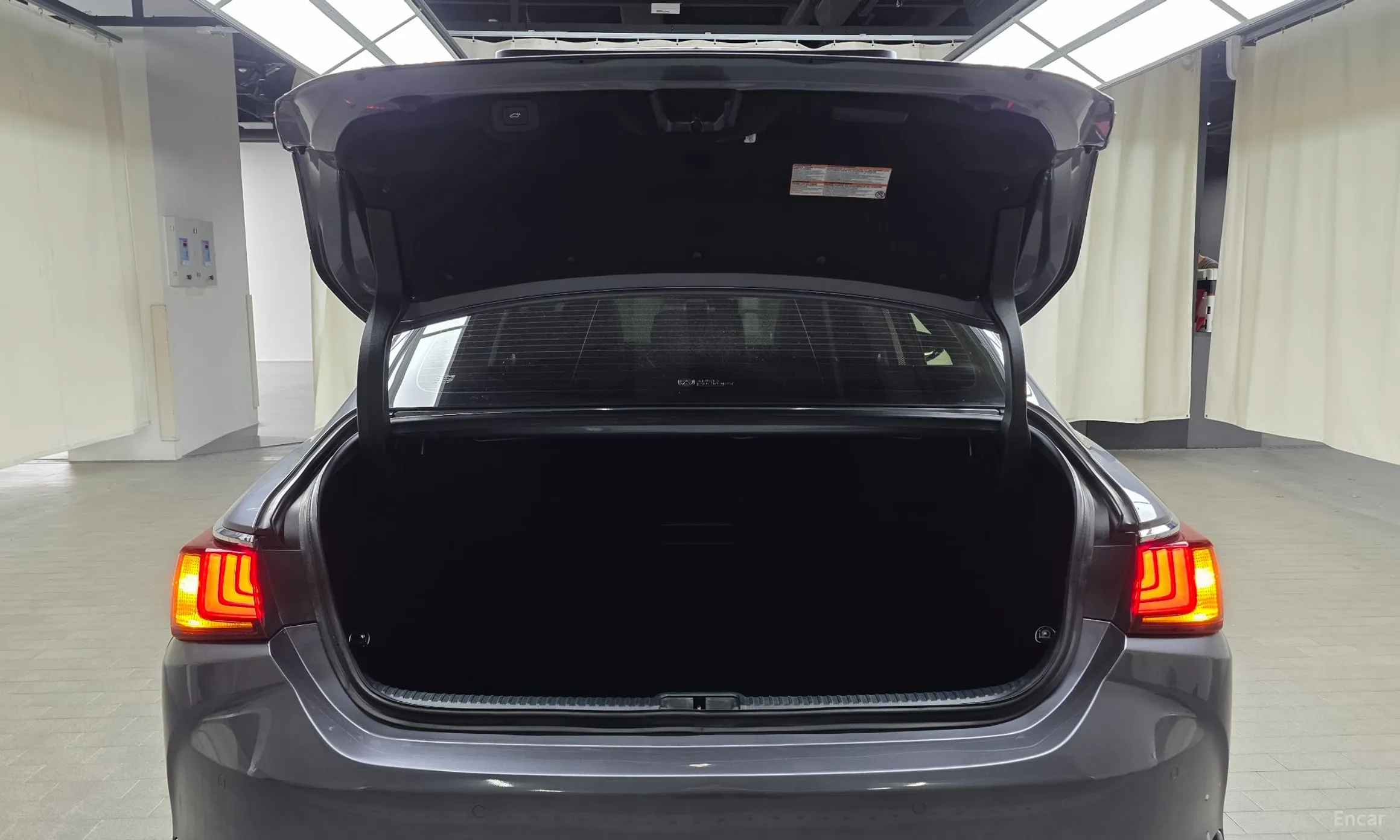 Lexus ES300h 7th Generation превью 18