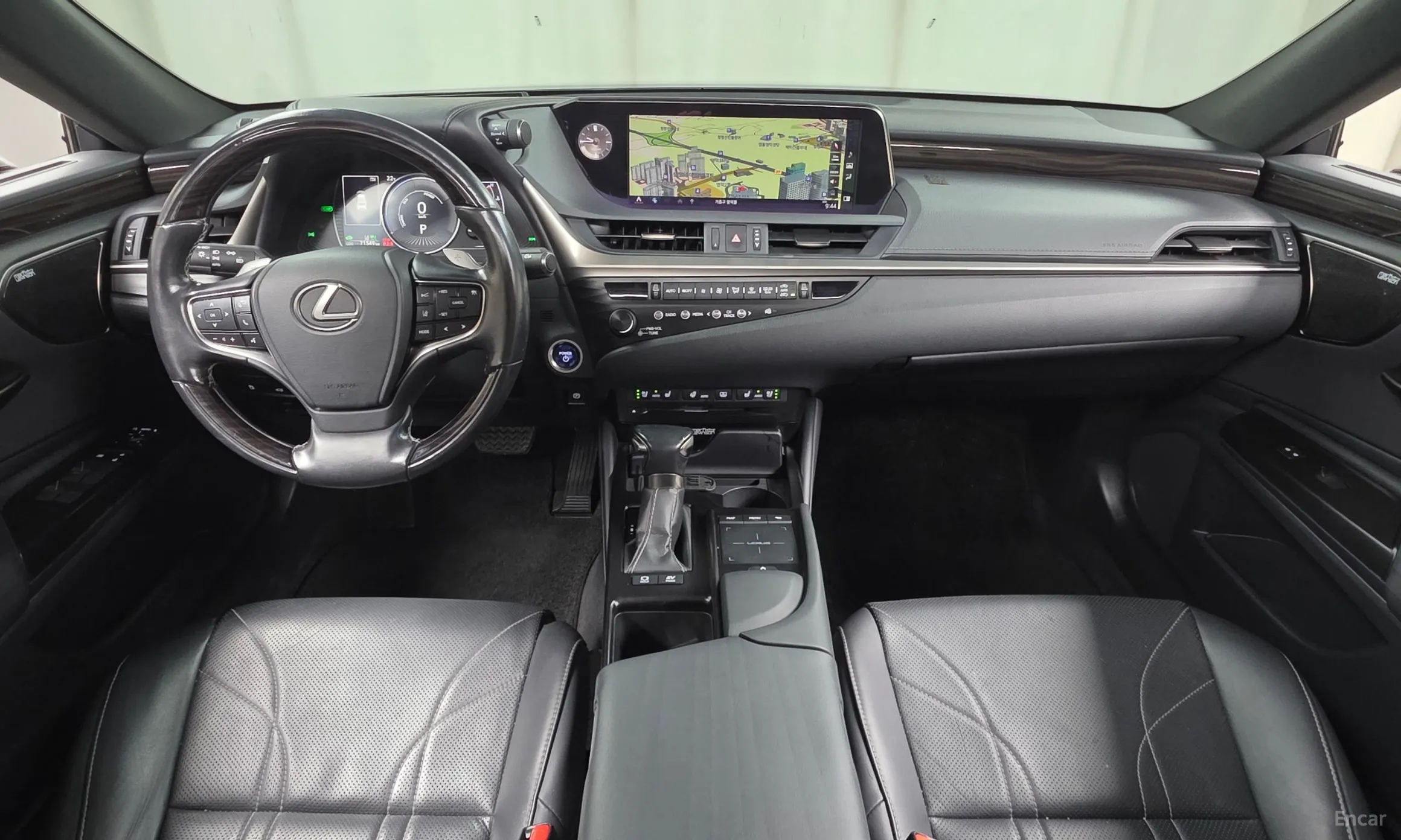 Lexus ES300h 7th Generation превью 7