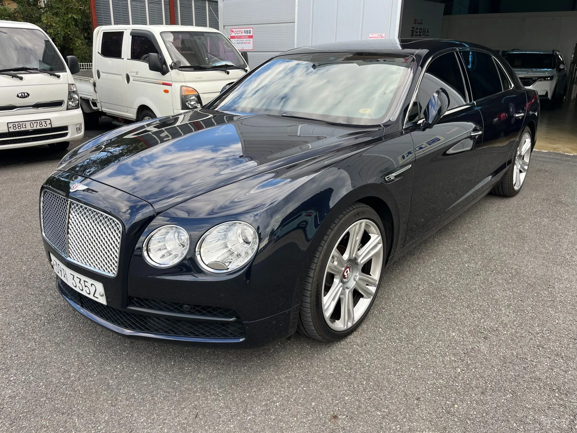 Bentley Flying Spur 2nd Generation превью 6