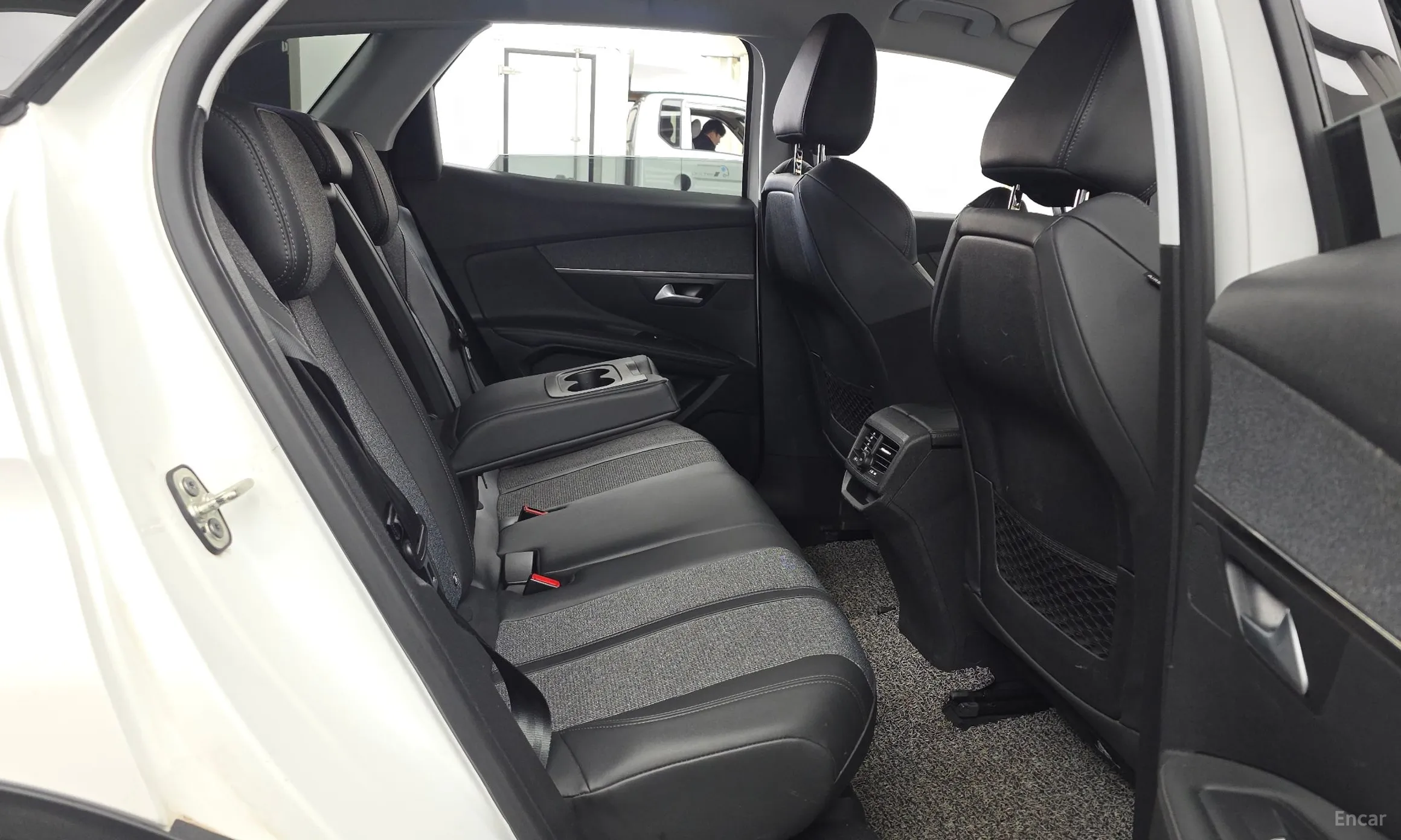 Peugeot 3008 2nd generation превью 12