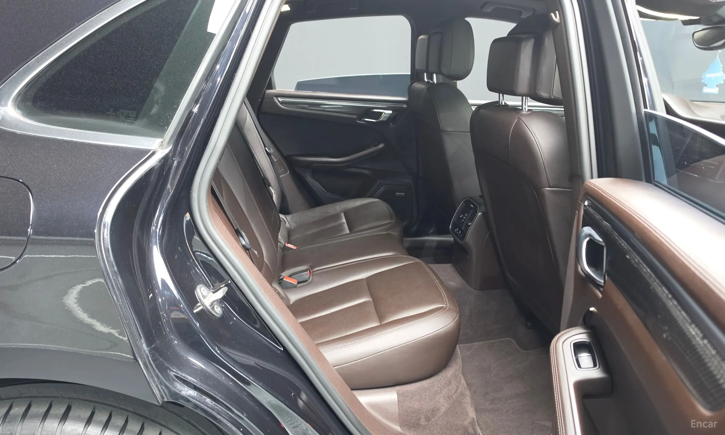 Porsche Macan превью 11
