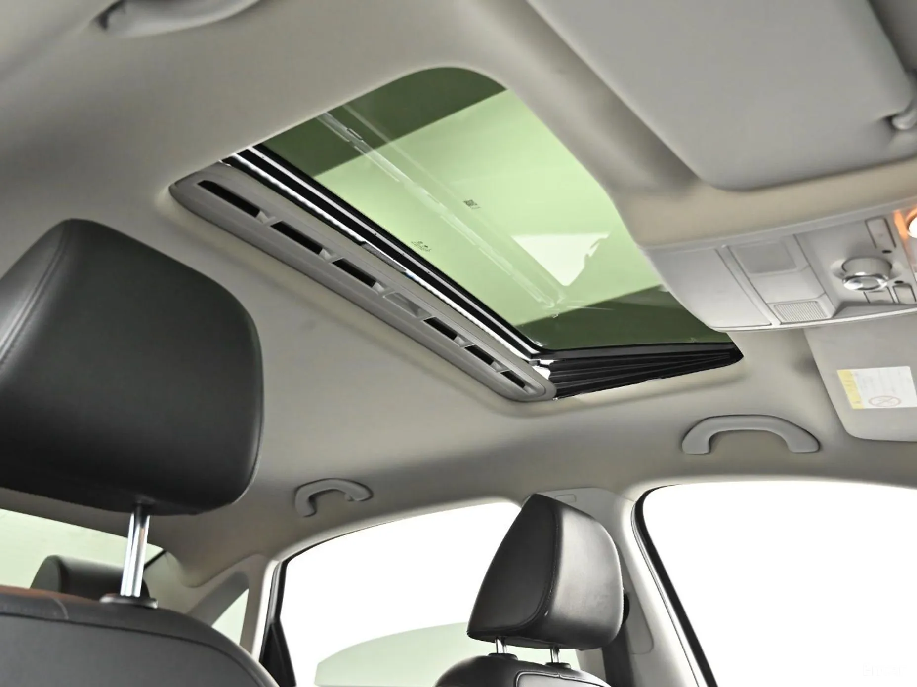 Volkswagen The New Passat превью 18