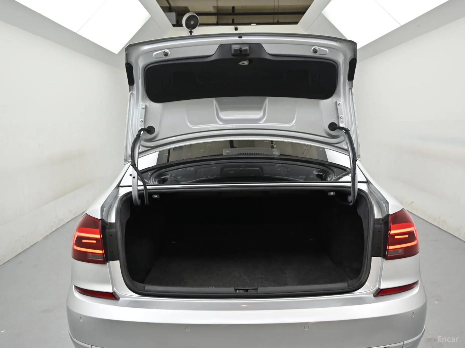 Volkswagen The New Passat превью 19