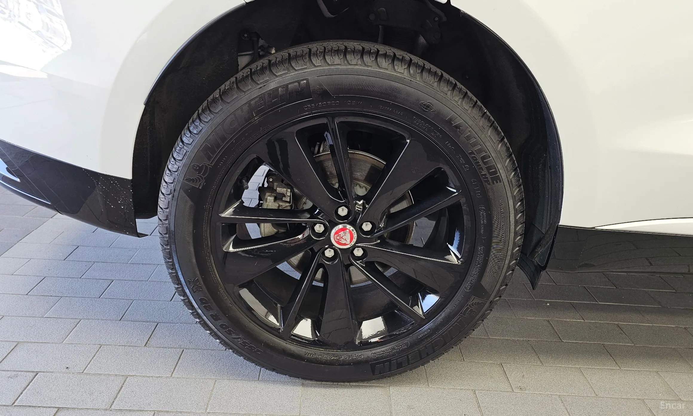 Jaguar F-PACE превью 5