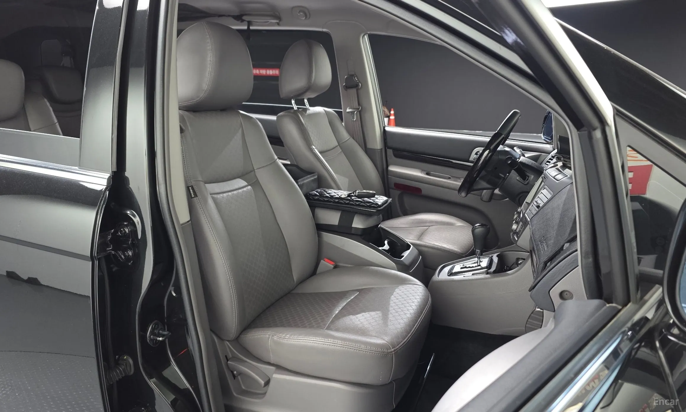 KG Mobility (SsangYong) Korando Turismo превью 11
