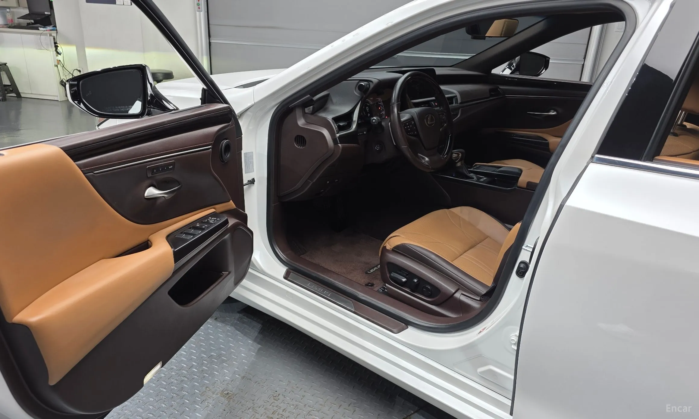 Lexus ES300h 7th Generation превью 10