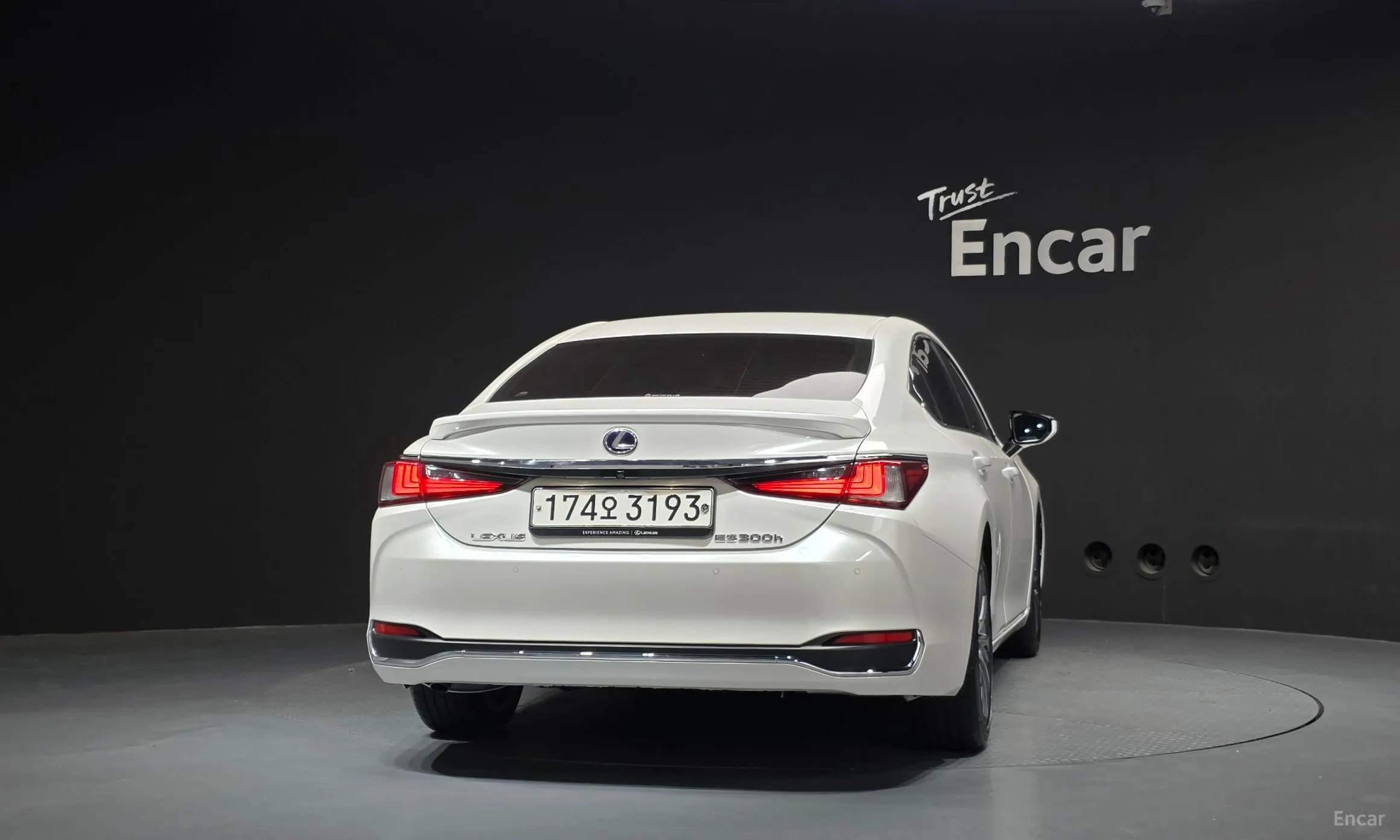 Lexus ES300h 7th Generation превью 4