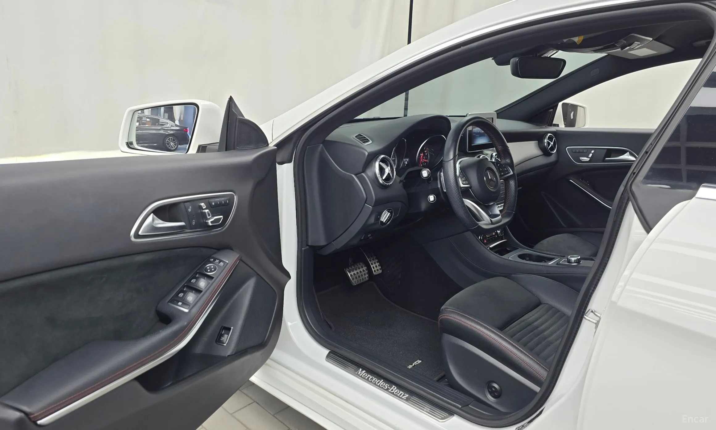 Mercedes Benz CLA-Class C117 превью 10