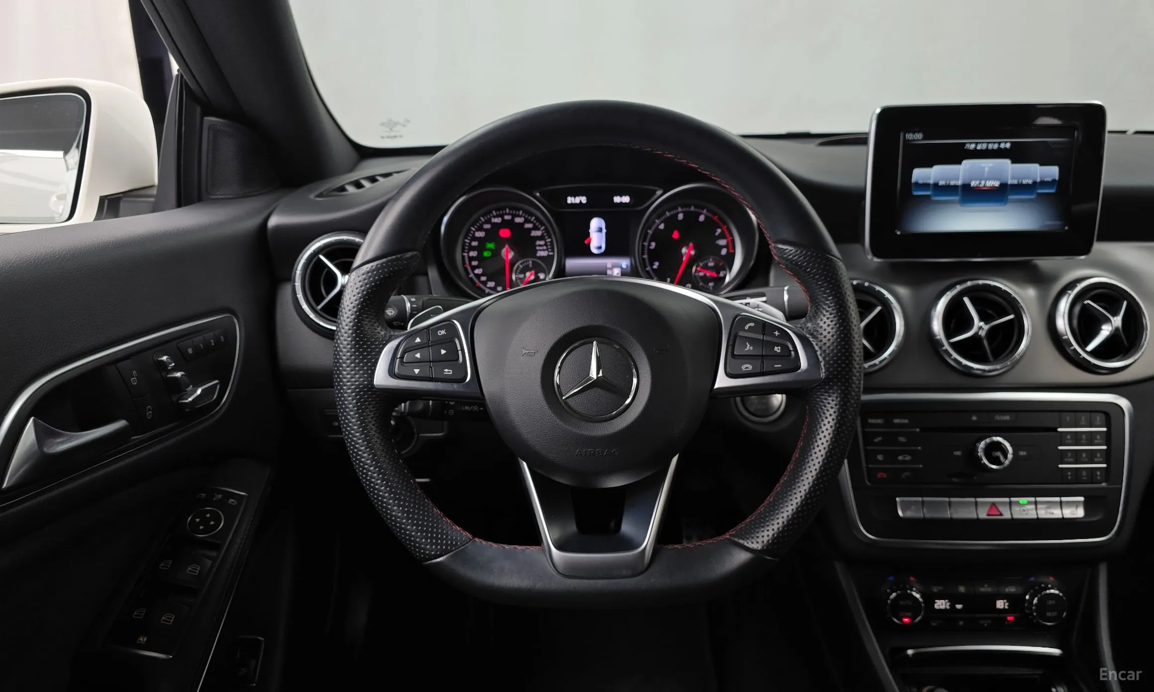Mercedes Benz CLA-Class C117 превью 13