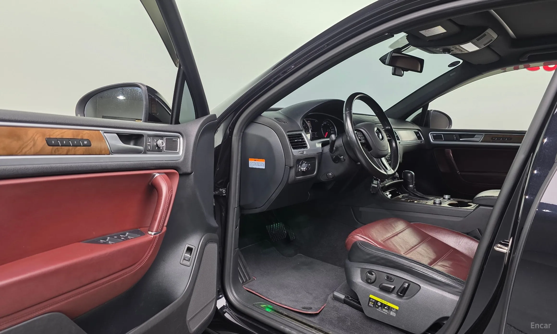 Volkswagen New Touareg превью 10