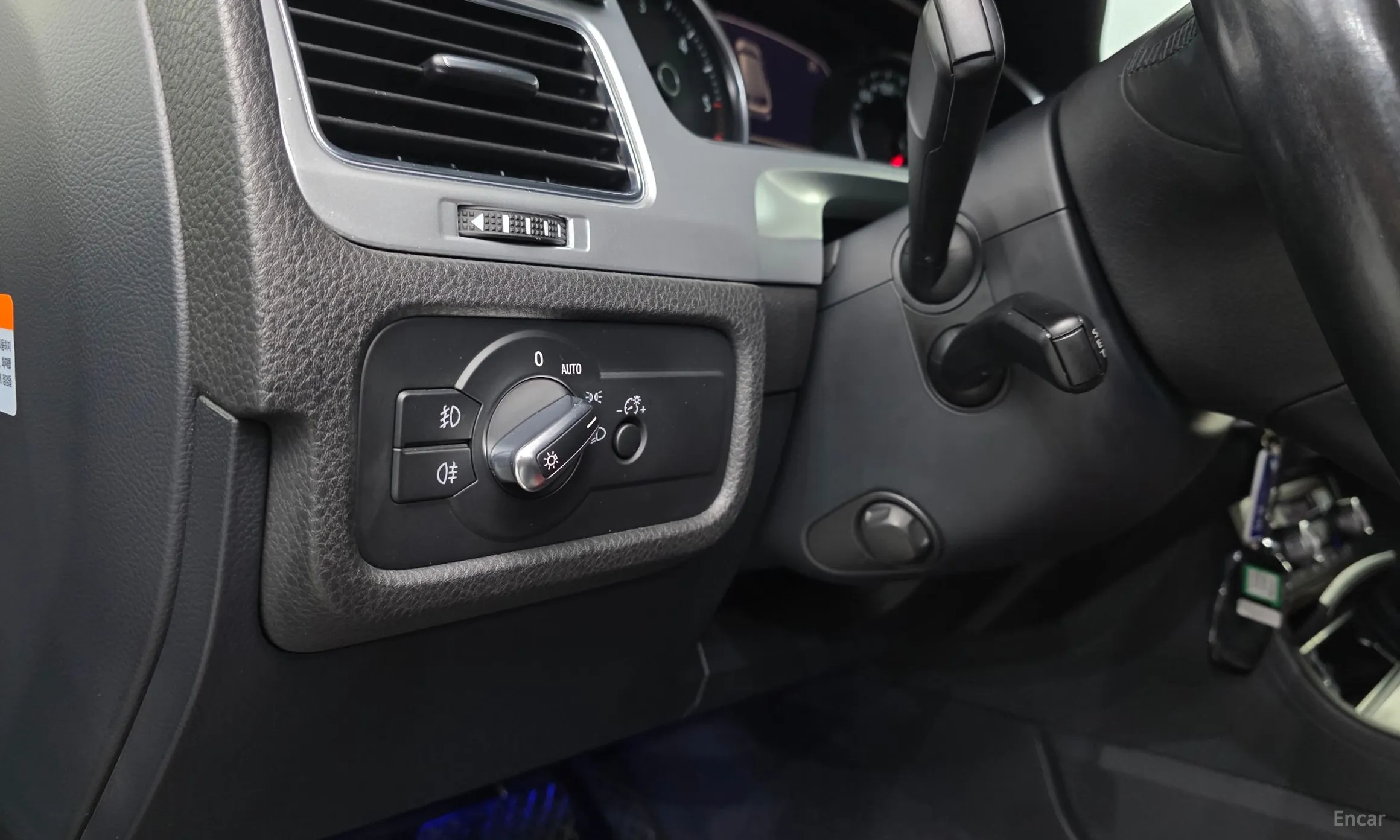 Volkswagen New Touareg превью 12
