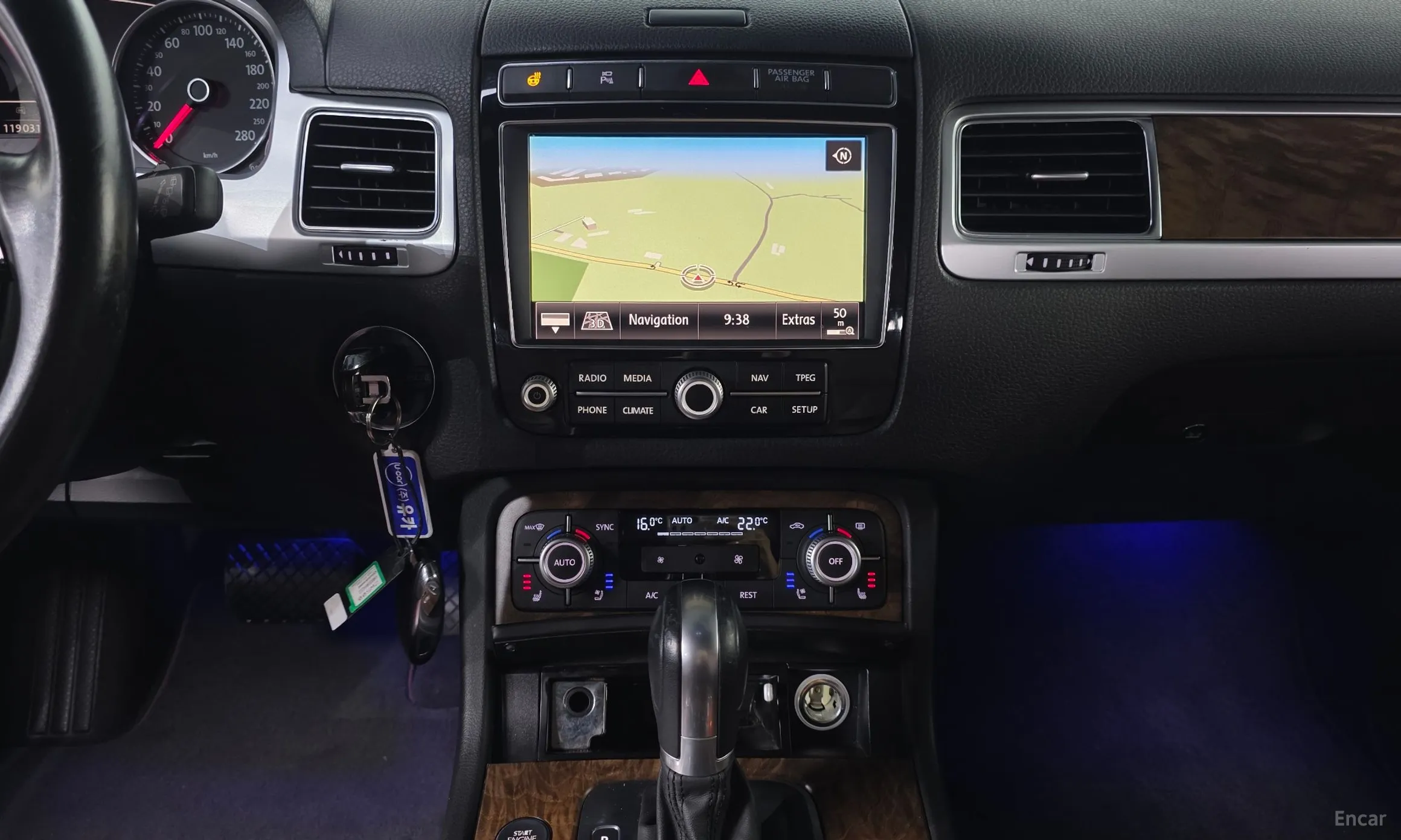 Volkswagen New Touareg превью 14