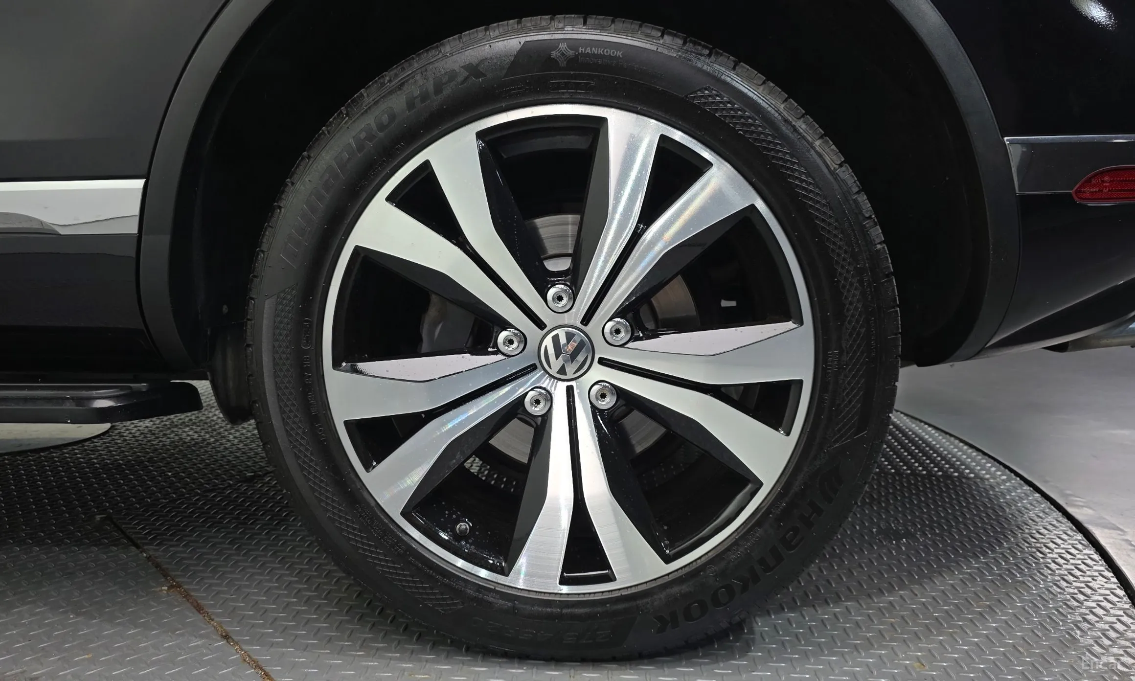 Volkswagen New Touareg превью 5