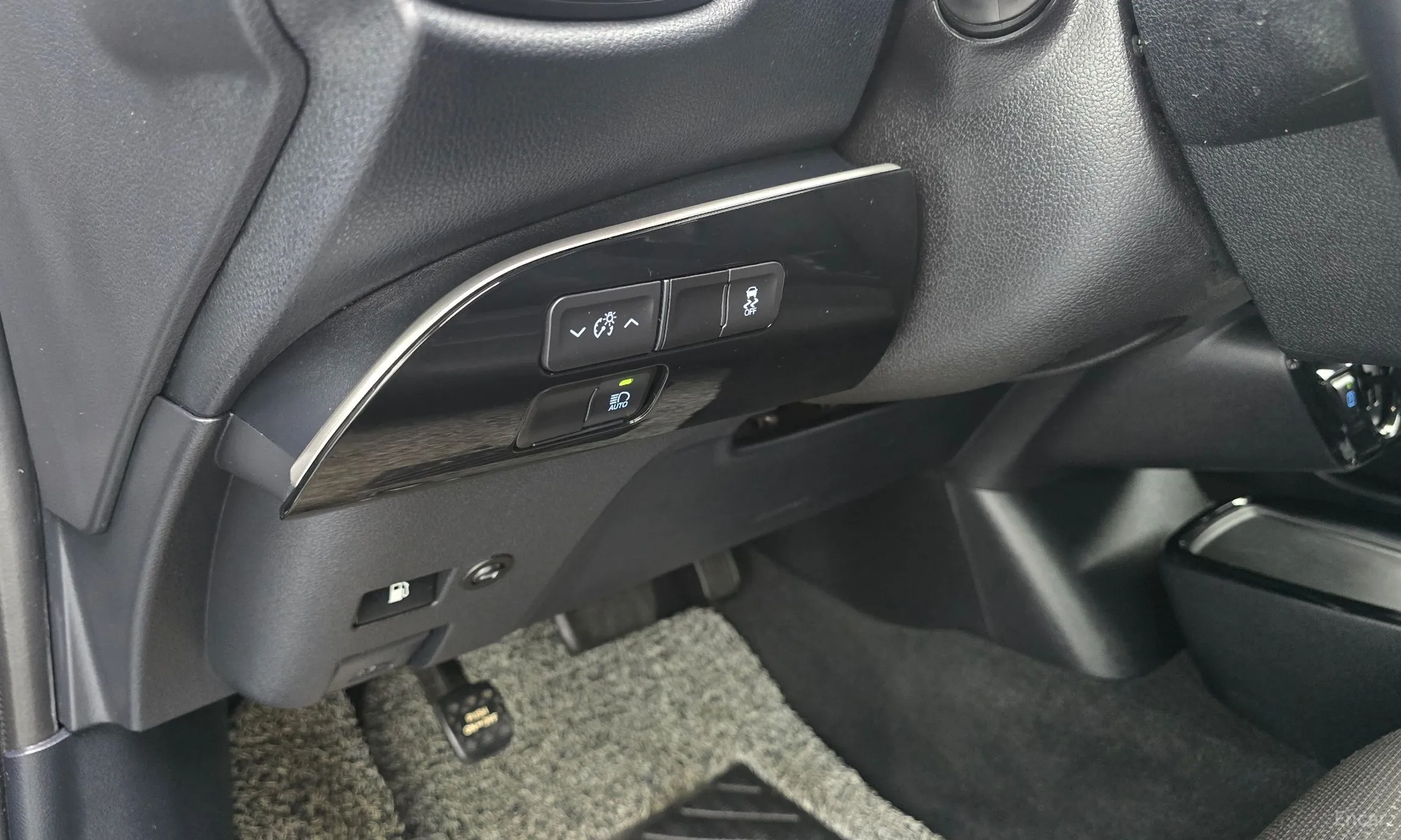 Toyota Prius 4th Generation превью 19