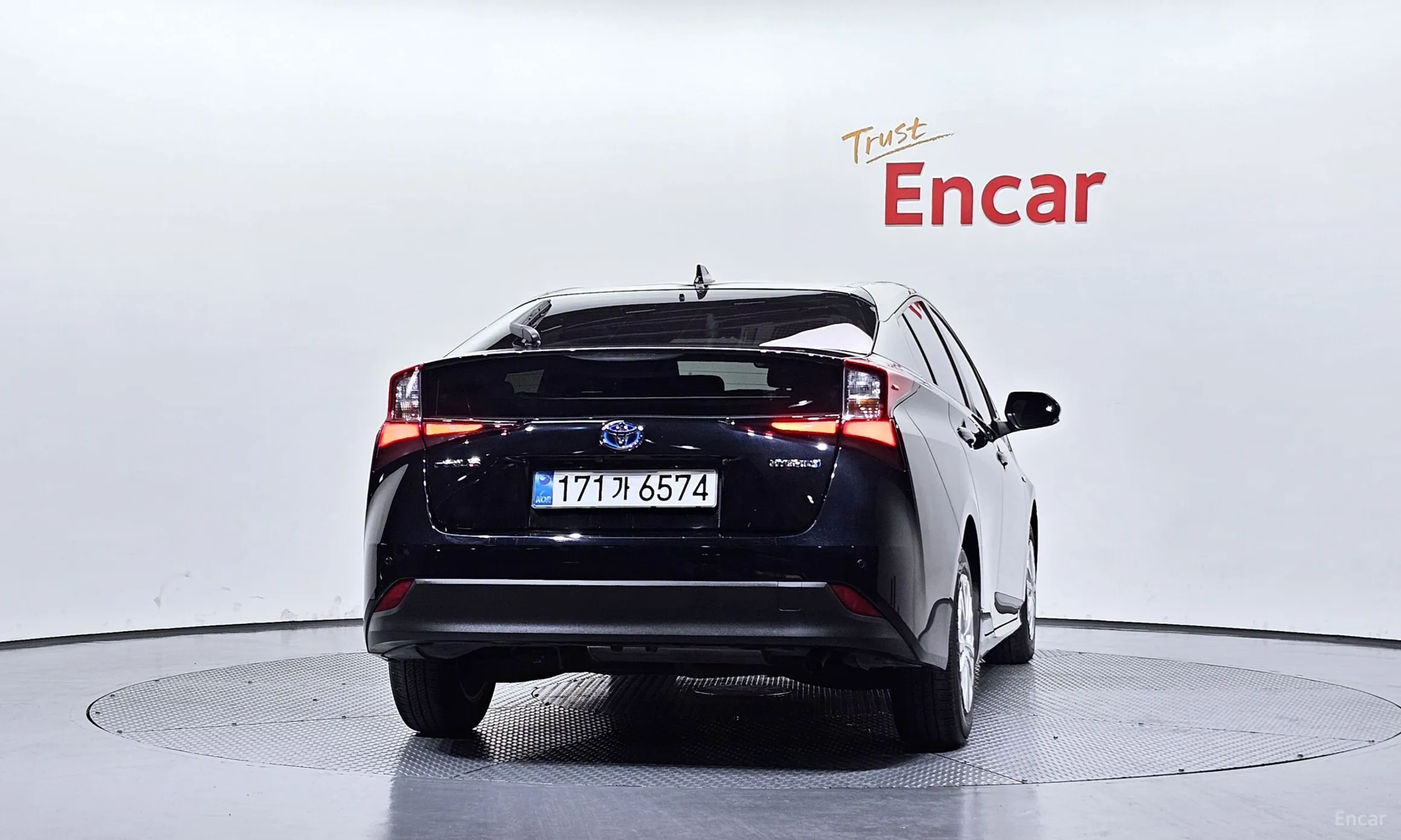 Toyota Prius 4th Generation превью 4