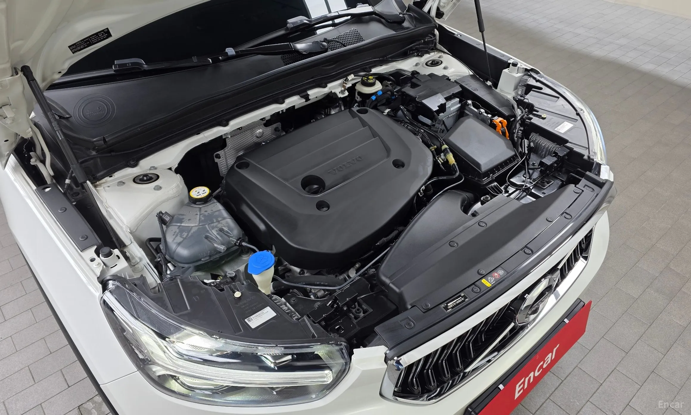Volvo XC40 превью 6