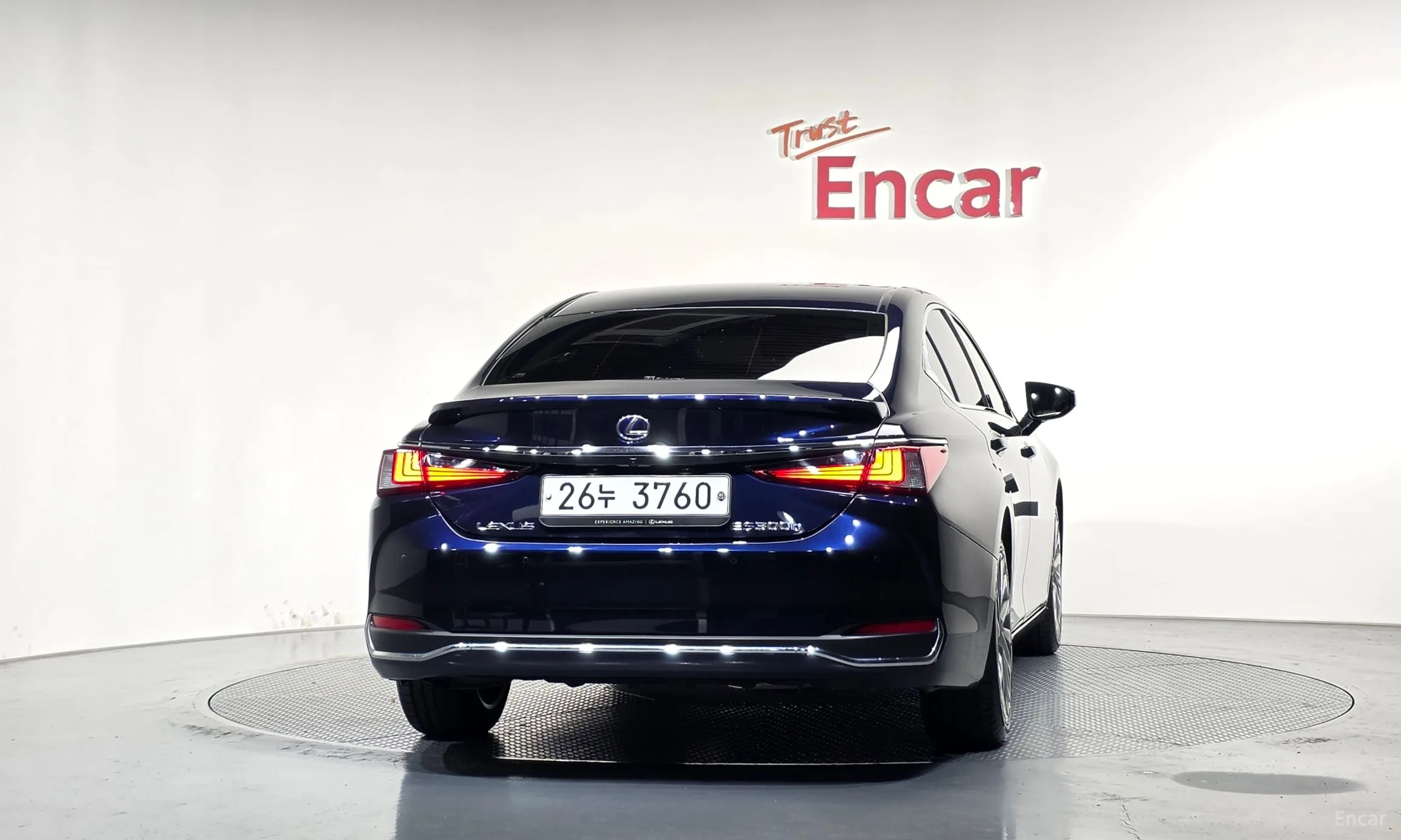 Lexus ES300h 7th Generation превью 4