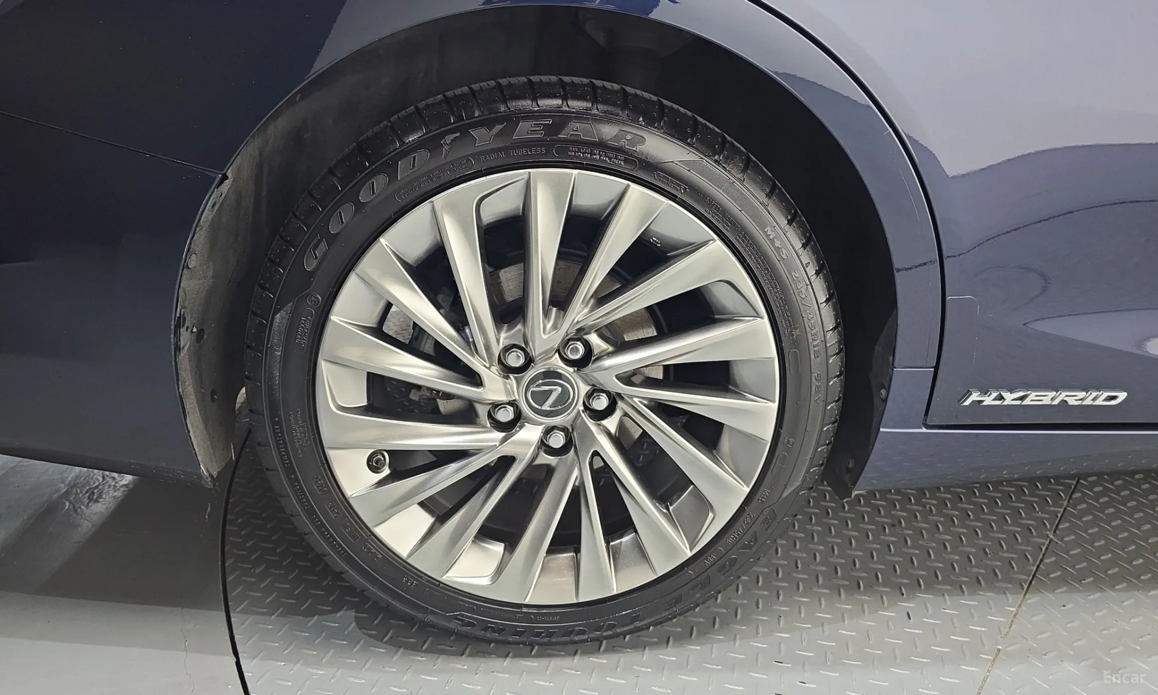Lexus ES300h 7th Generation превью 5