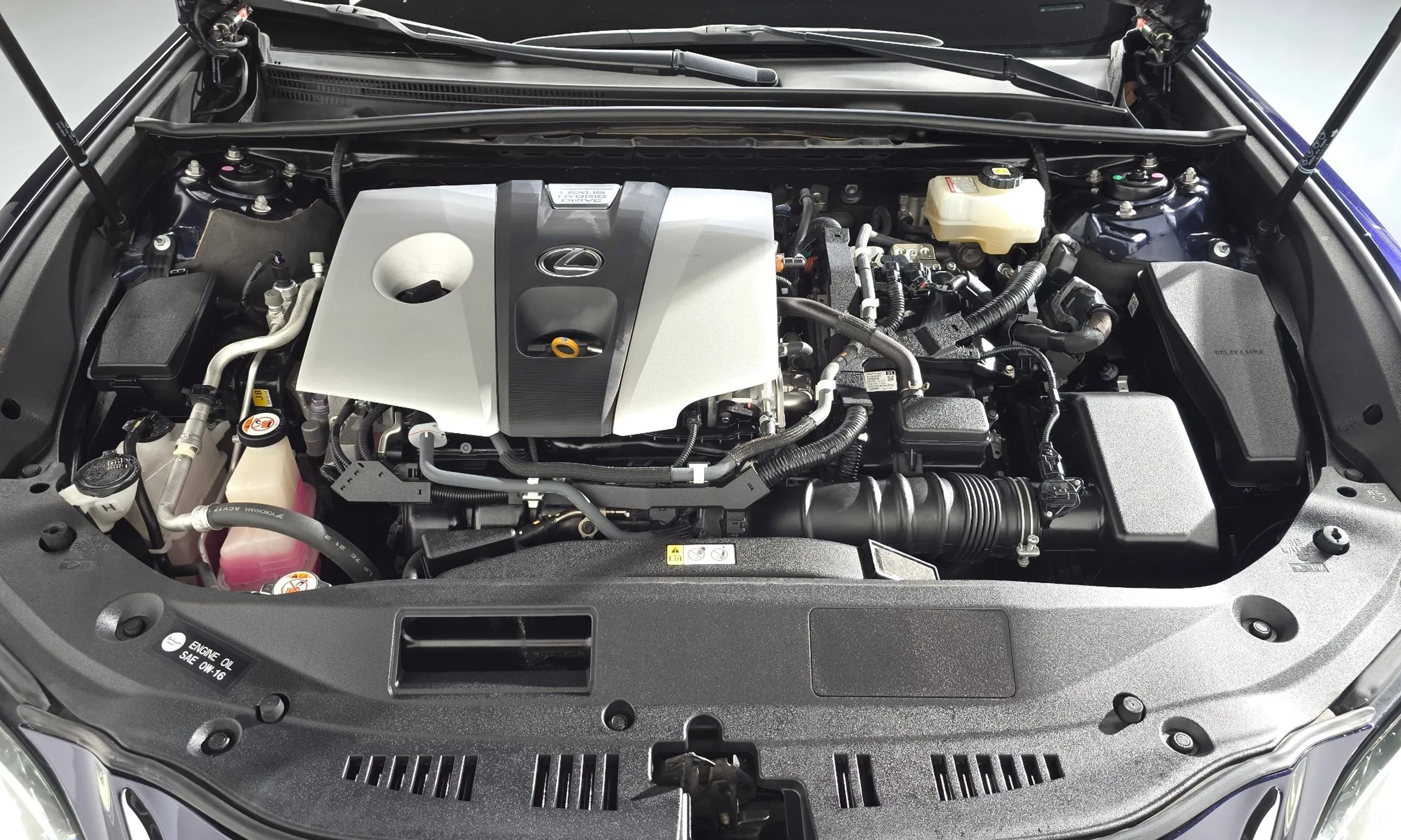 Lexus ES300h 7th Generation превью 6