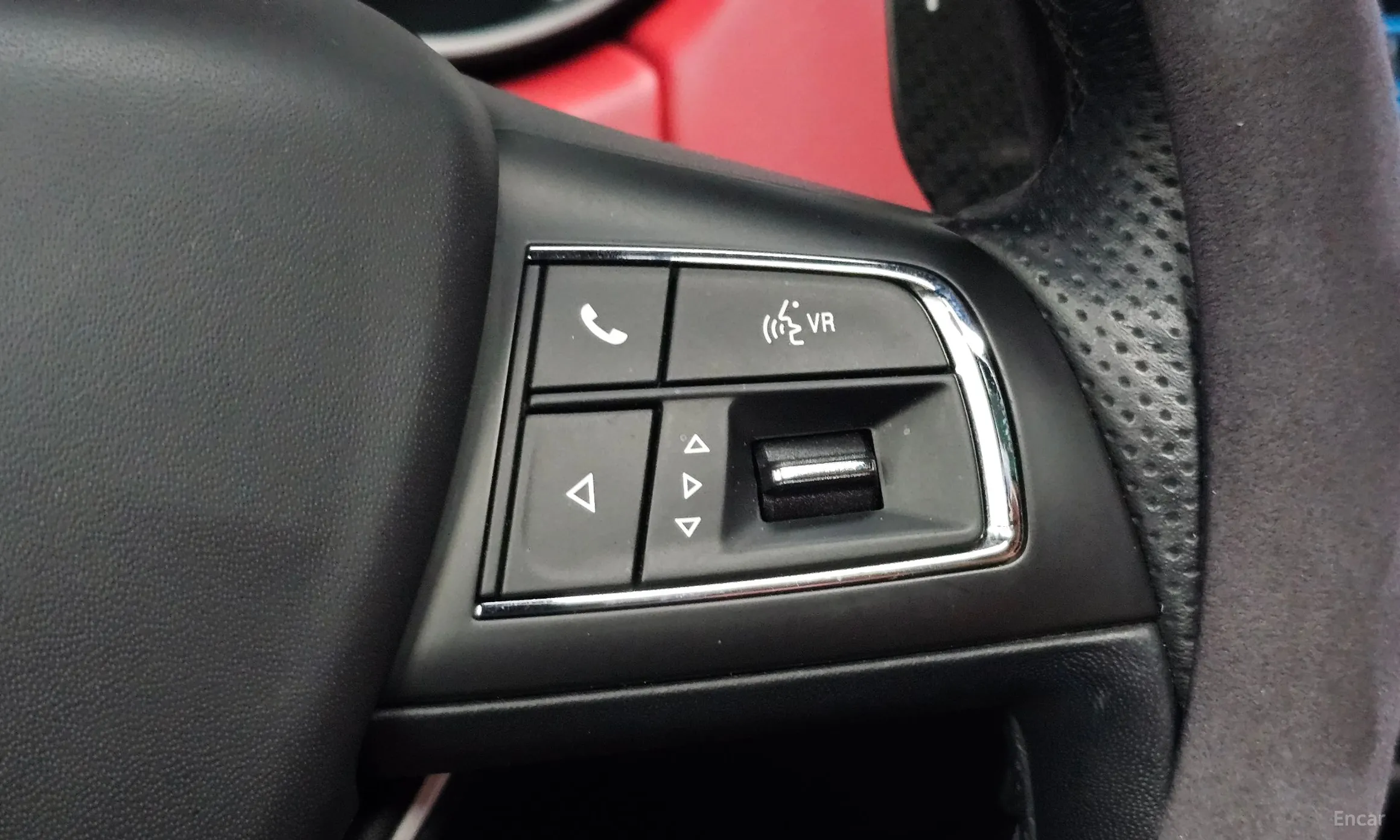 Maserati Levante превью 15