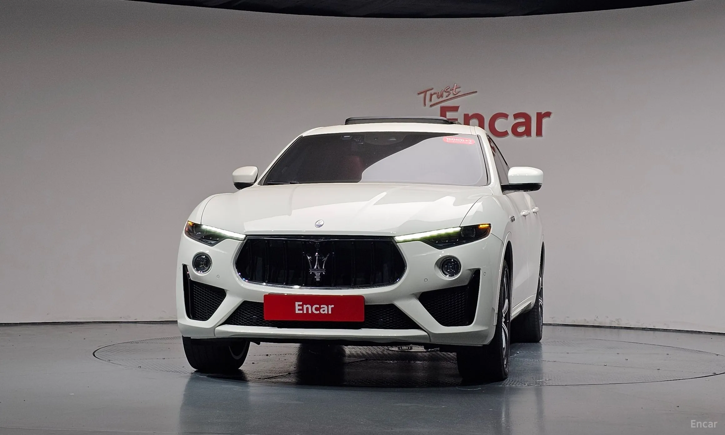 Maserati Levante превью 3
