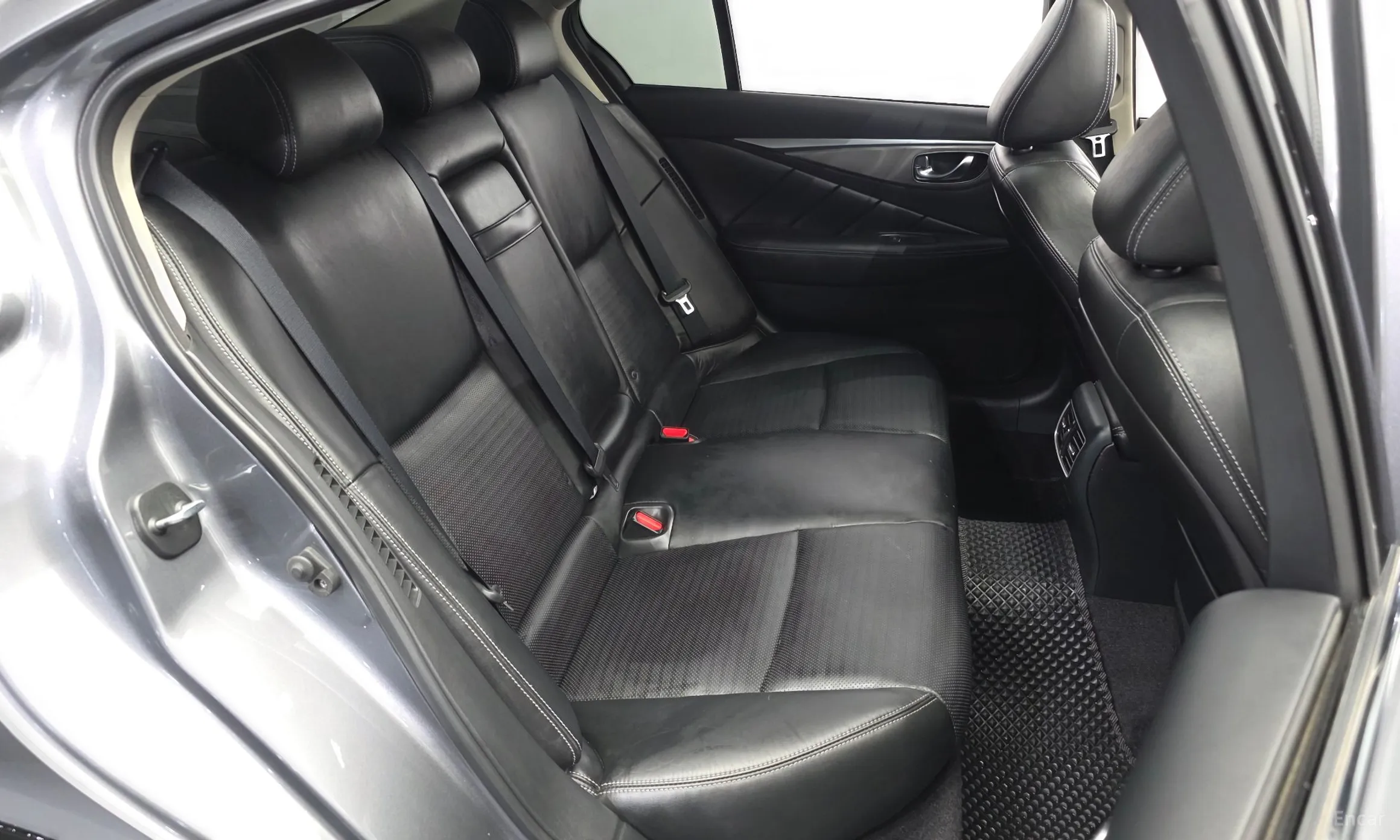 Infiniti Q50 превью 12