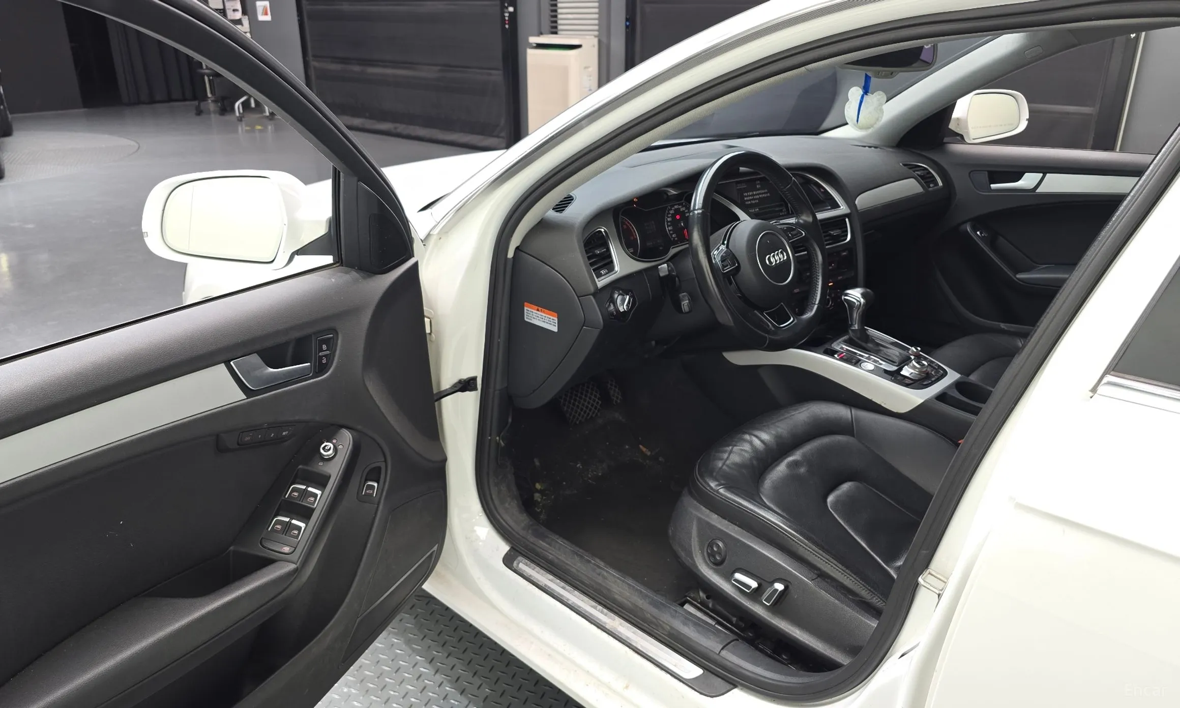 Audi New A4 превью 10