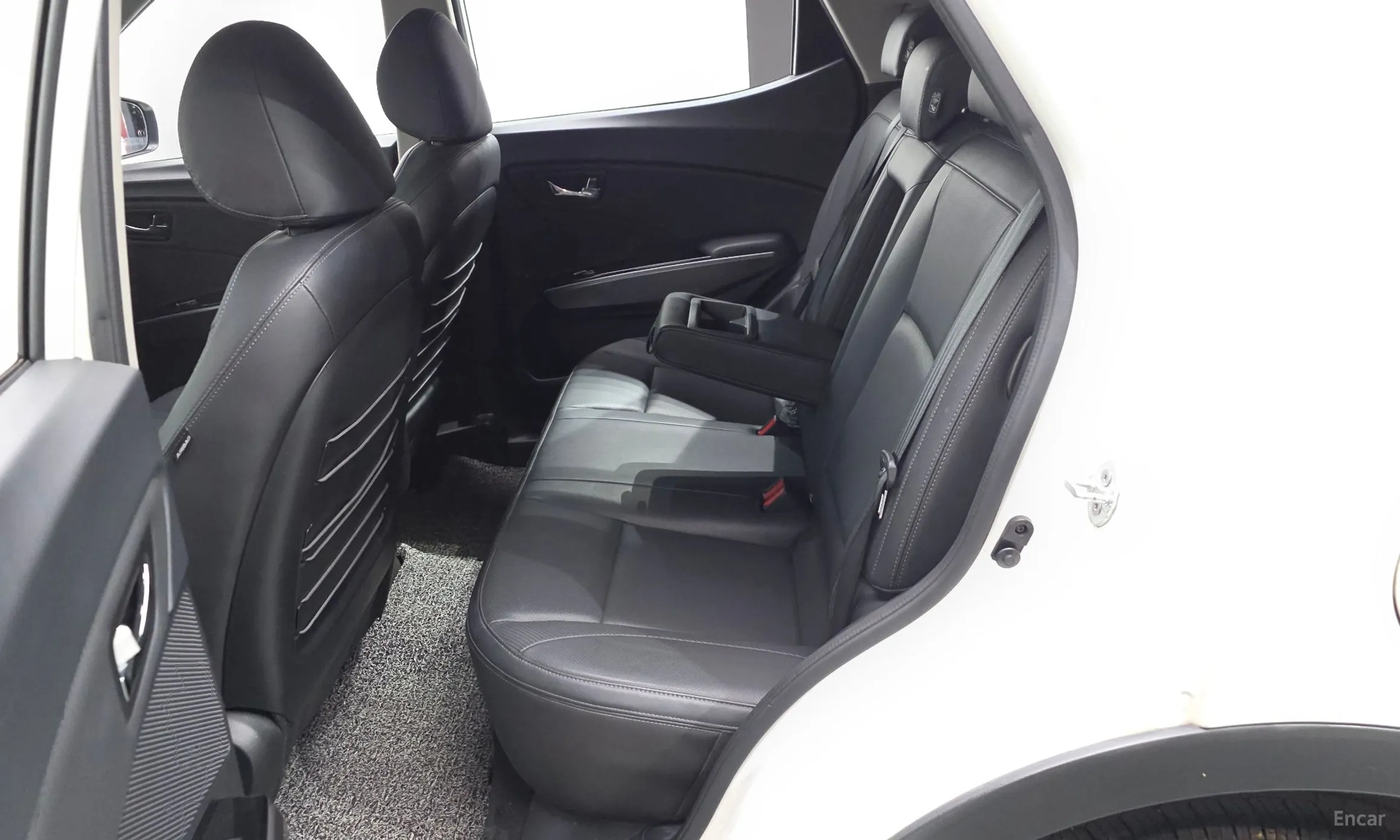 KG Mobility (SsangYong) Berry New Tivoli превью 12