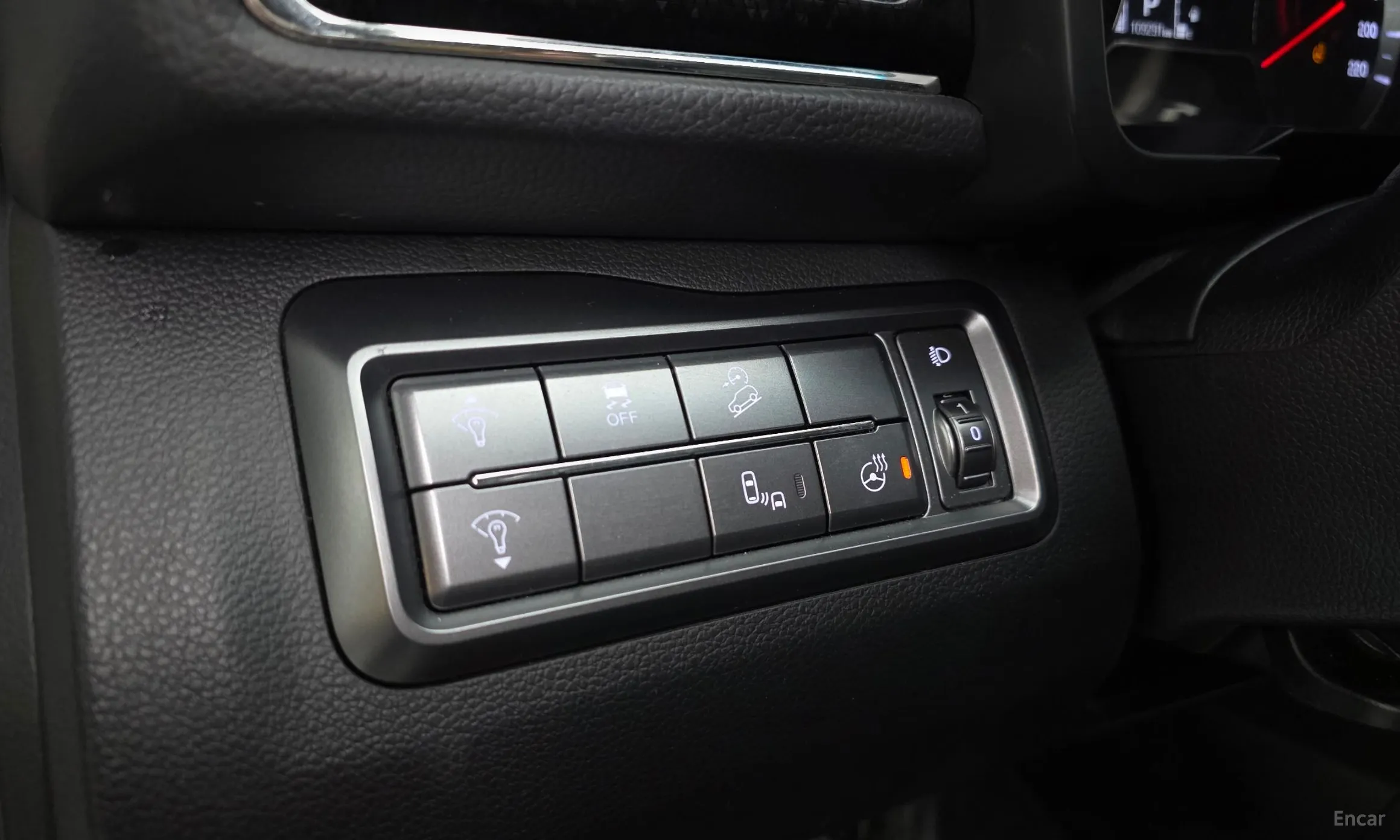 KG Mobility (SsangYong) Berry New Tivoli превью 20