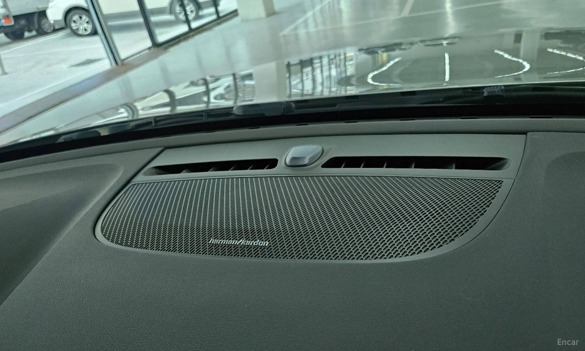 Volvo XC40 превью 13