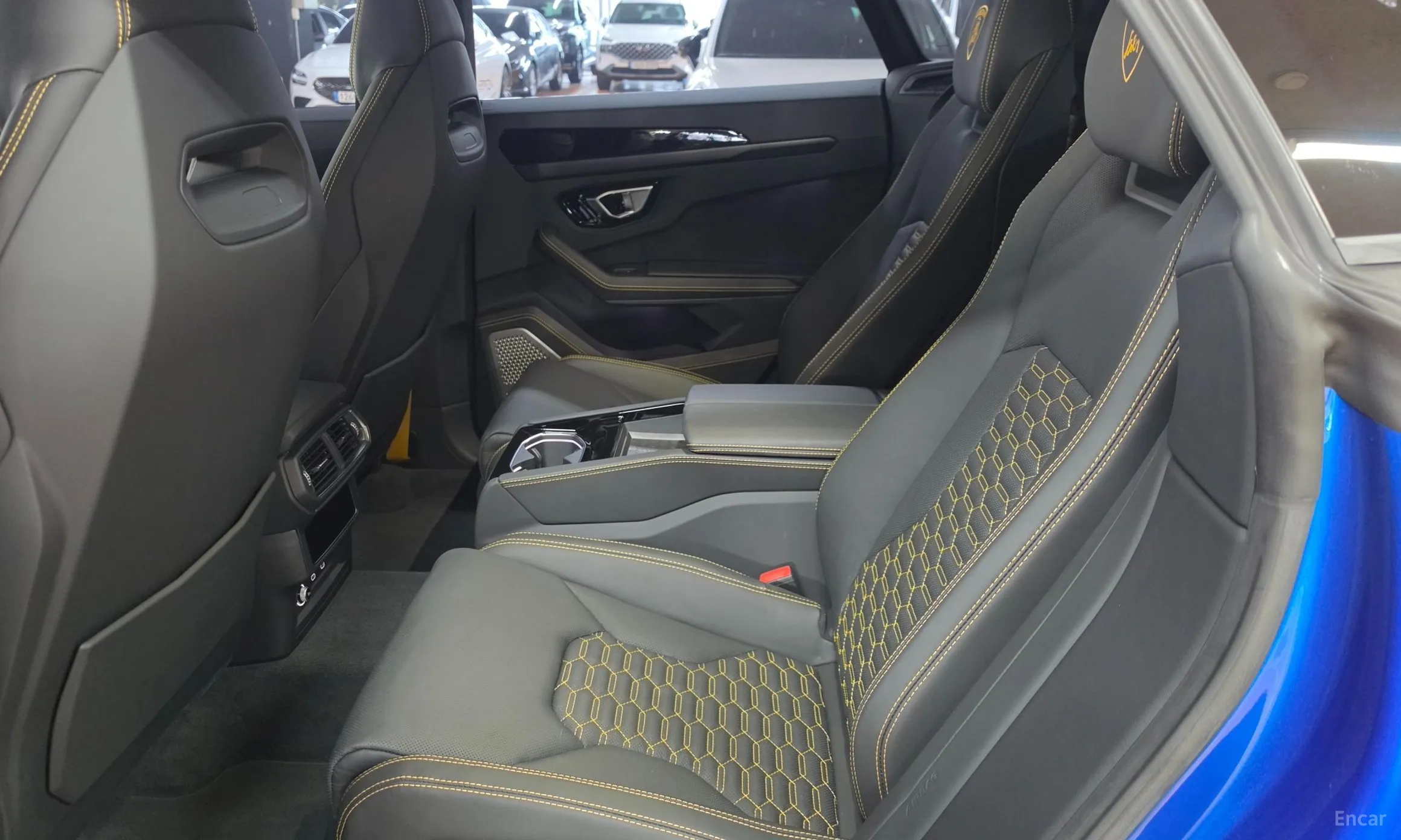 Lamborghini Urus превью 11